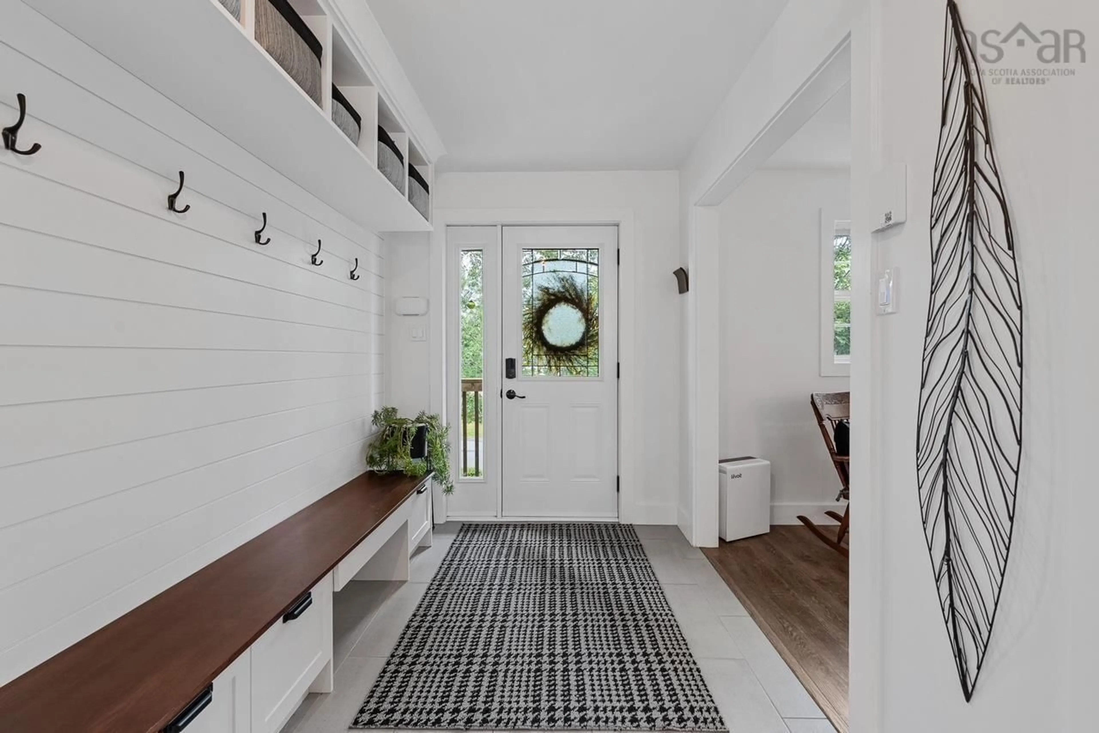 Indoor entryway for 50 Olive Ave, Bedford Nova Scotia B4B 1C8