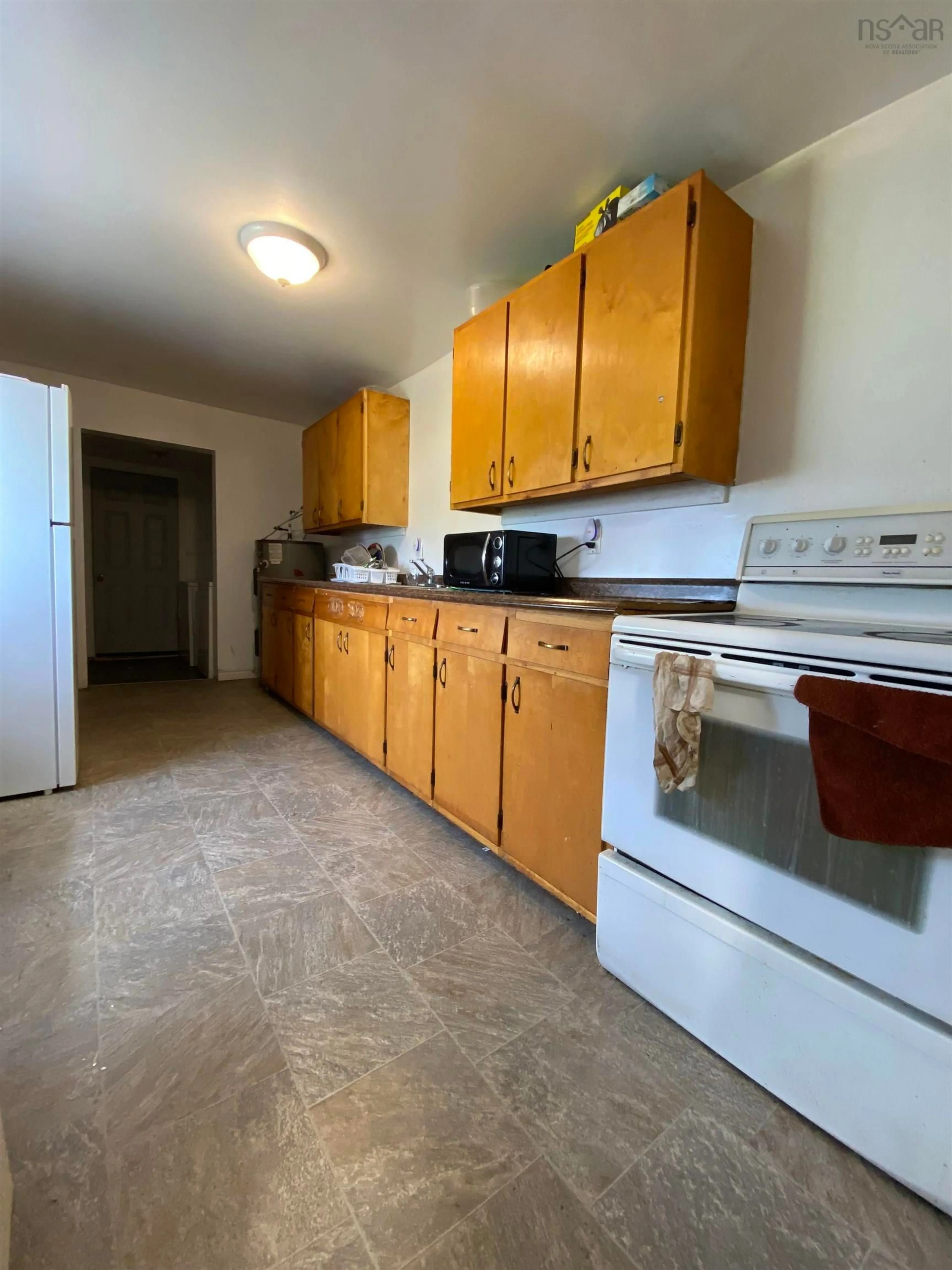 Standard kitchen, unknown for 398 Tenth St, New Waterford Nova Scotia B1H 3W7
