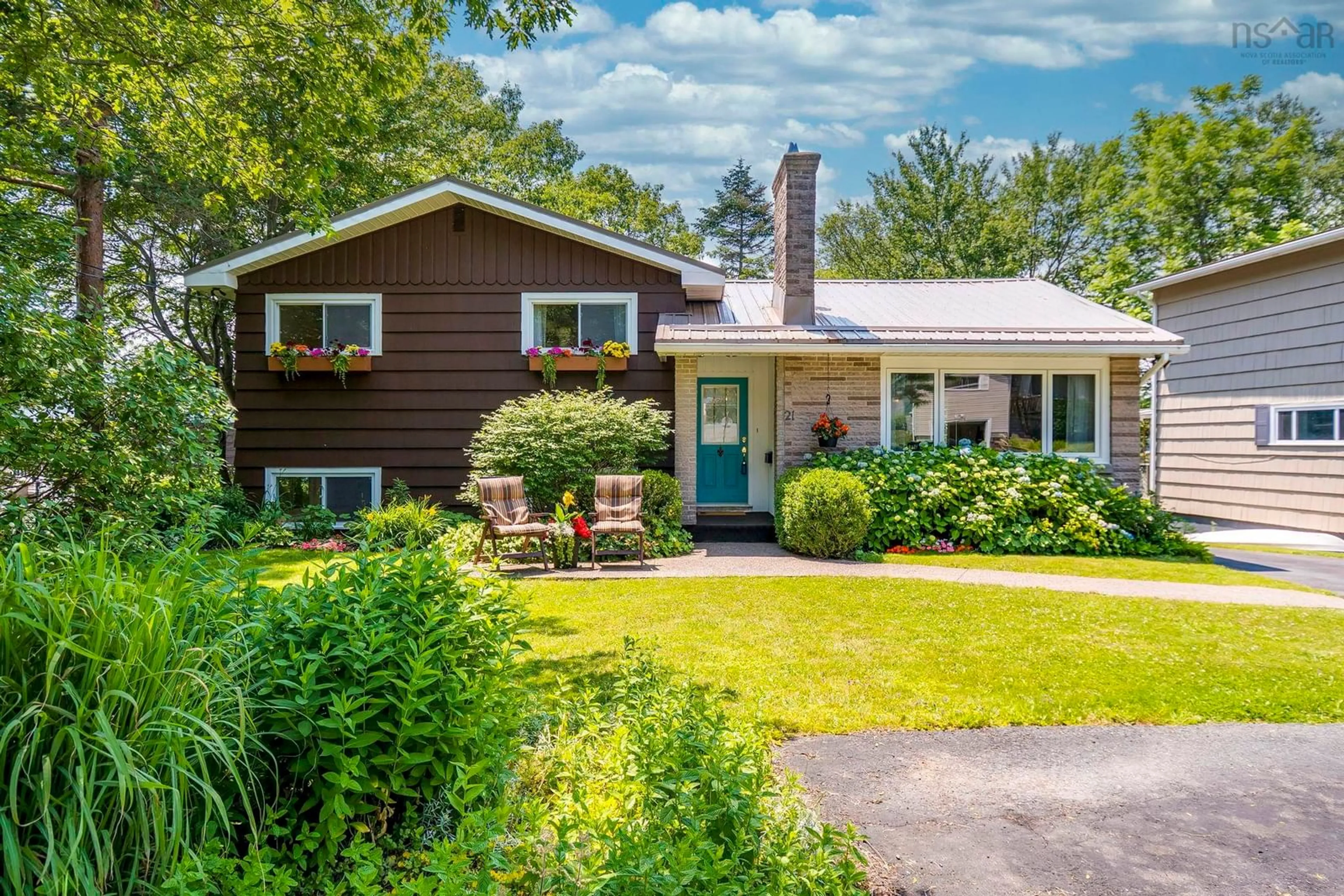 Home with vinyl exterior material, street for 21 Ernest Ave, Dartmouth Nova Scotia B3A 2H6