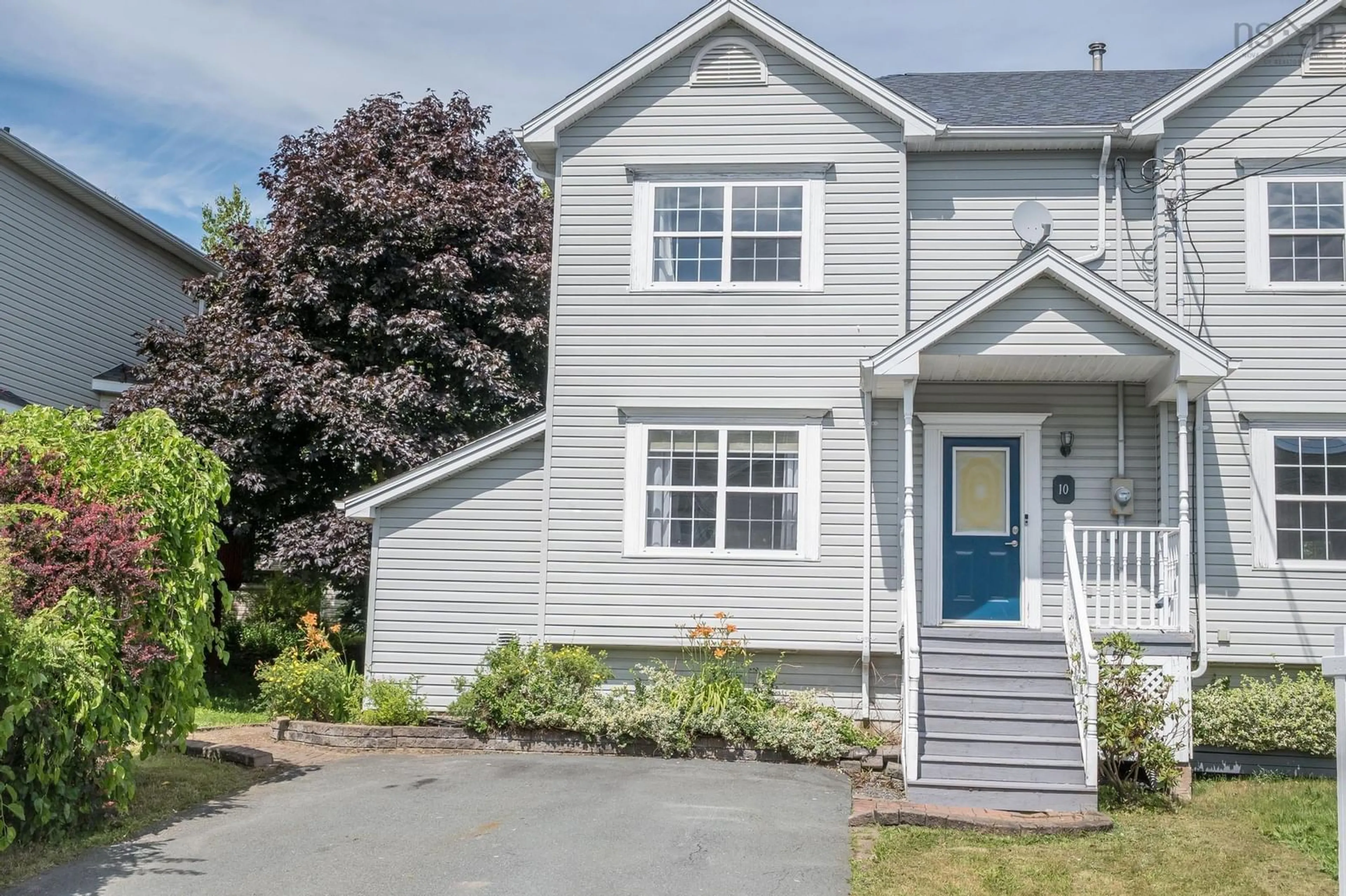 Home with vinyl exterior material, street for 10 Jon Jacques Crt, Bedford Nova Scotia B4A 4H1