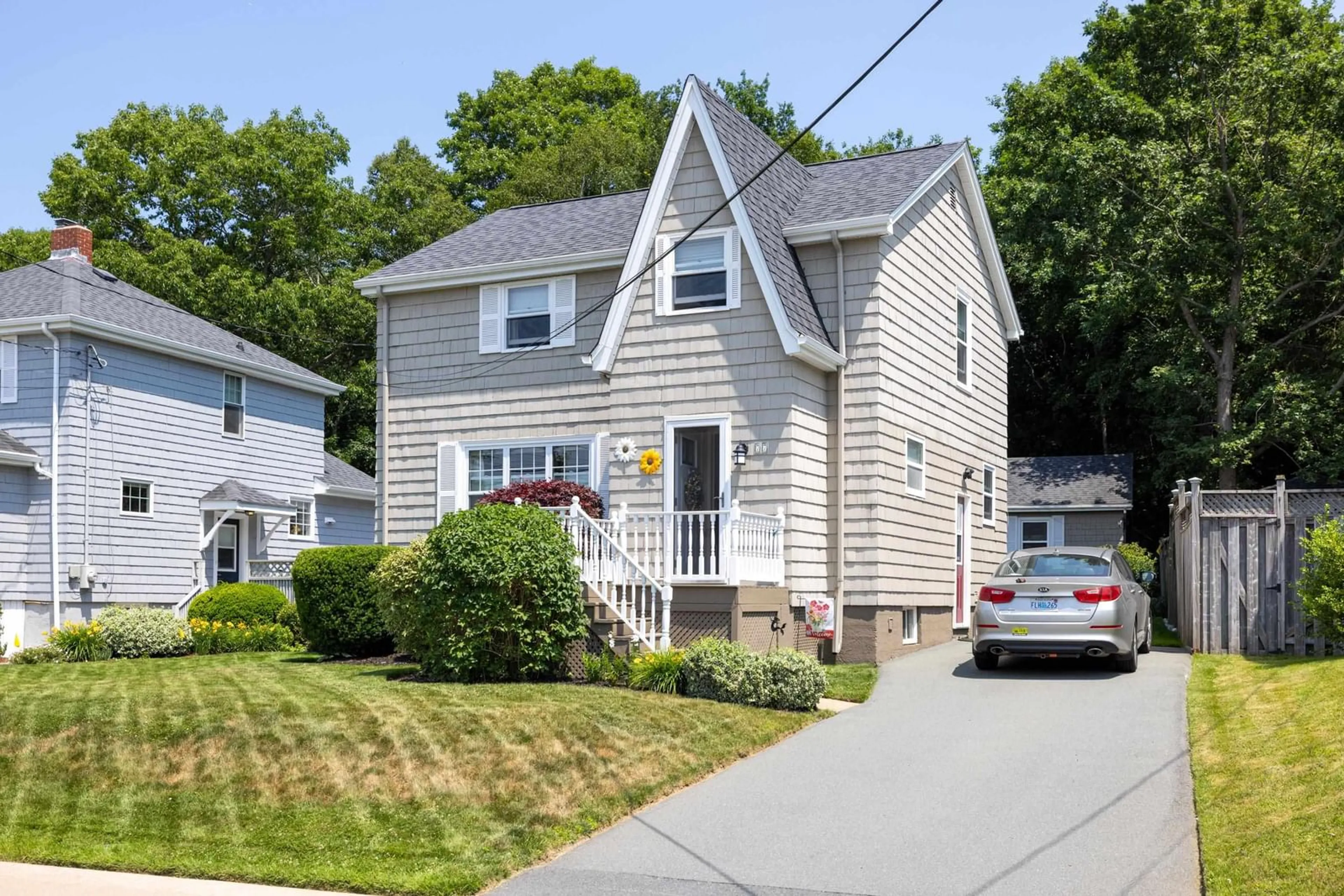 Home with vinyl exterior material, street for 77 Newcastle St, Dartmouth Nova Scotia B2Y 3M8