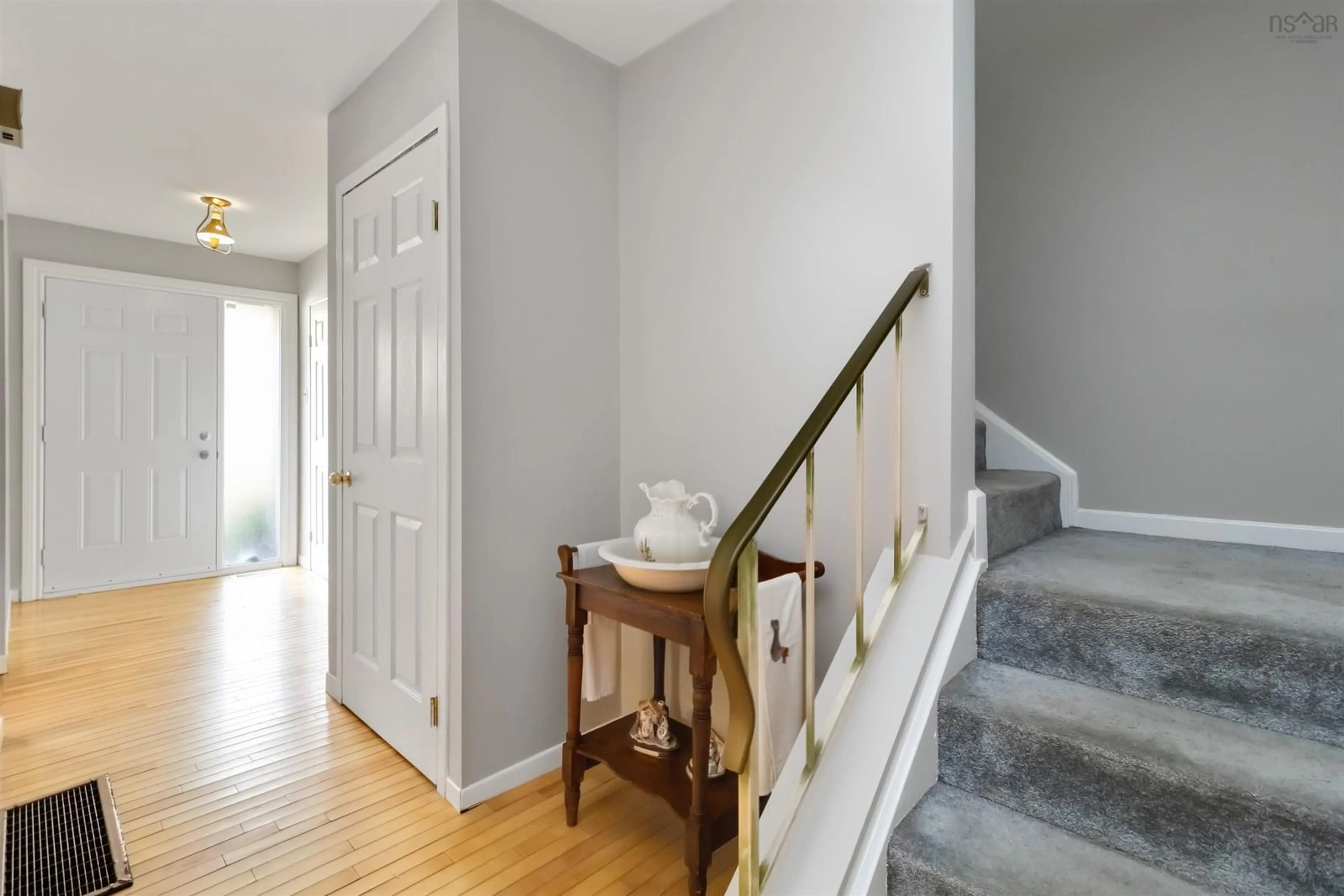 Indoor entryway for 79 Forestside Cres, Halifax Nova Scotia B3M 1M5