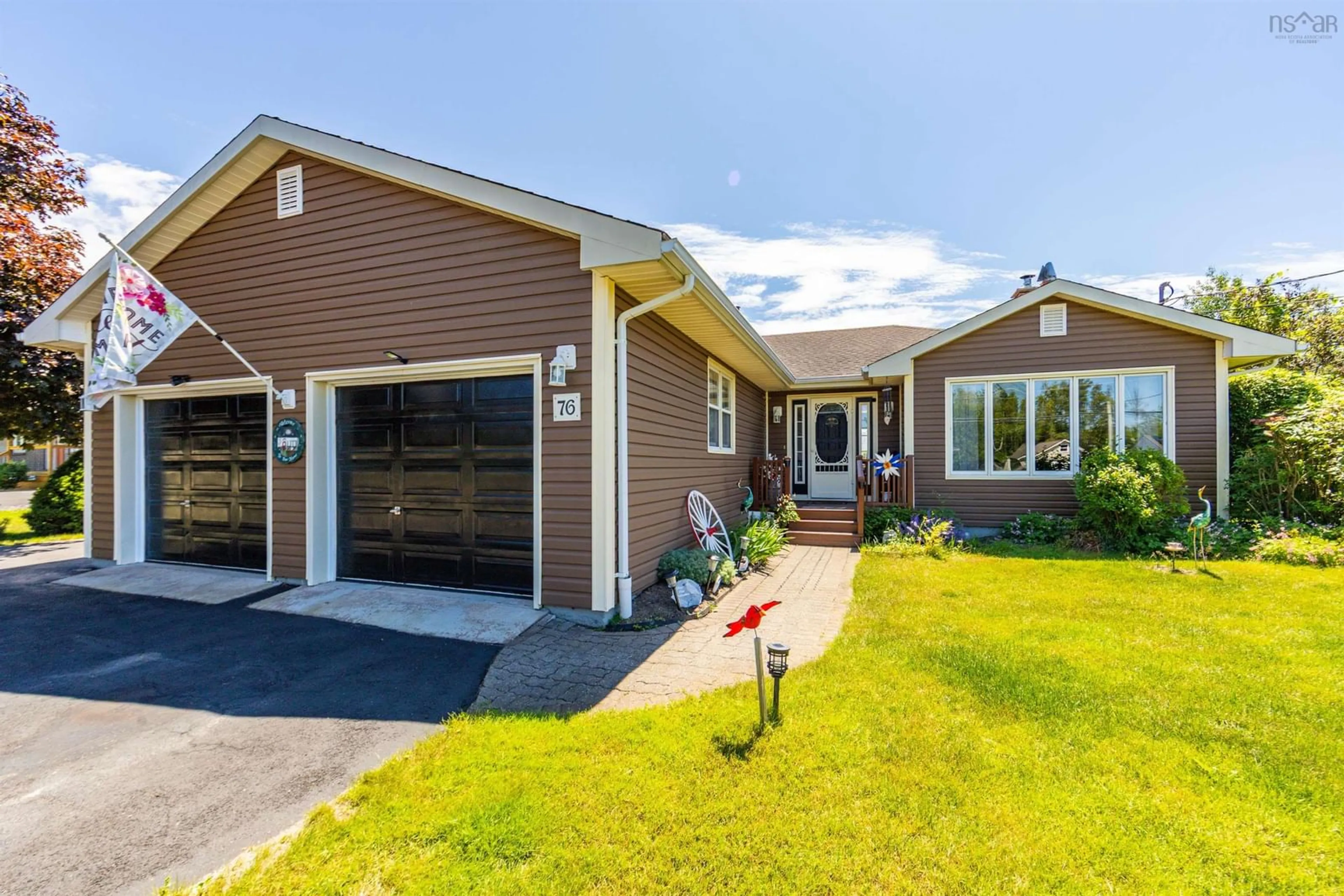 Home with vinyl exterior material, street for 76 Meadowland Ave, Bible Hill Nova Scotia B2N 6H6