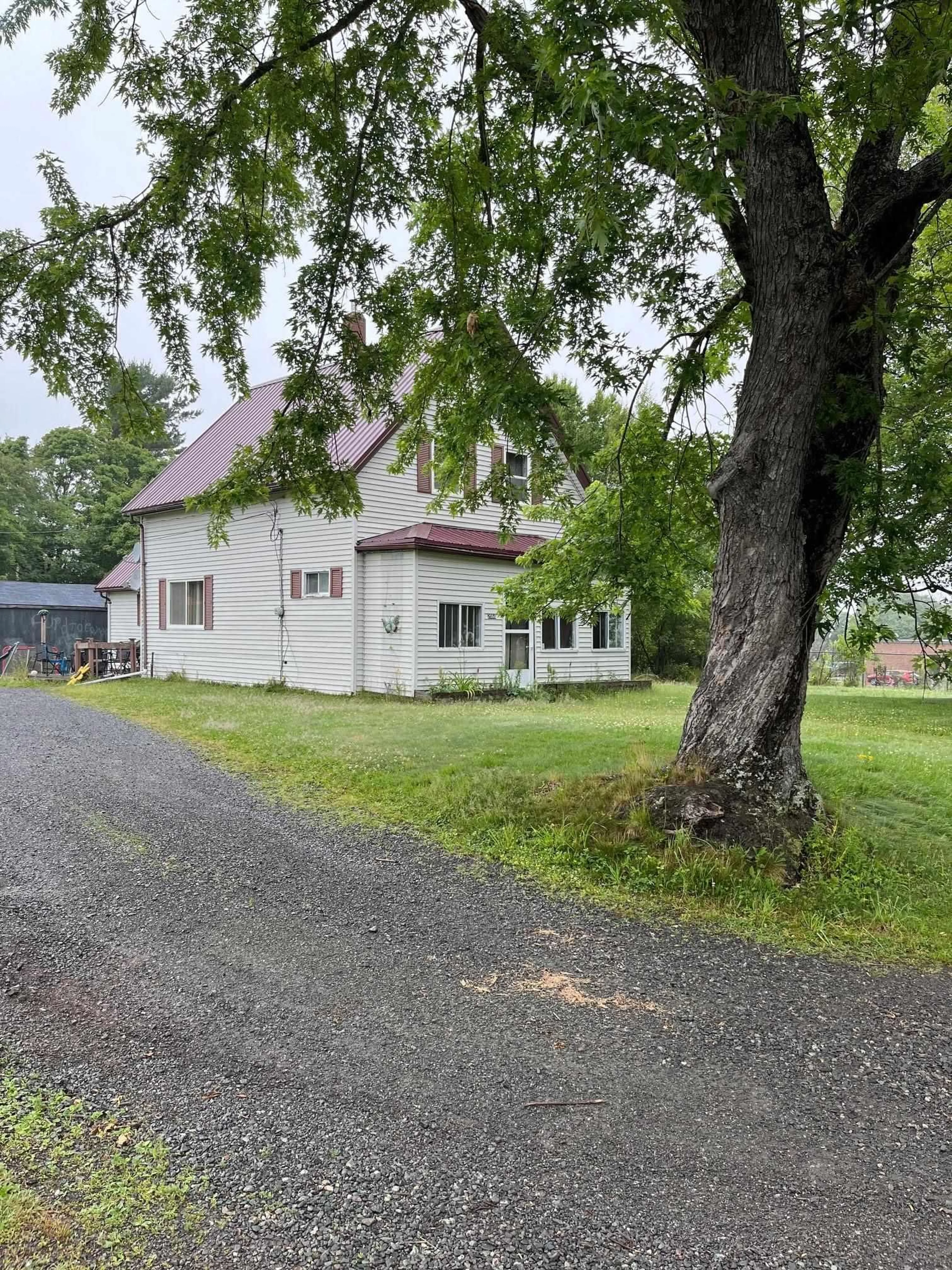 A pic from outside/outdoor area/front of a property/back of a property/a pic from drone, street for 2060 Queen St, Westville Nova Scotia B0K 2A0