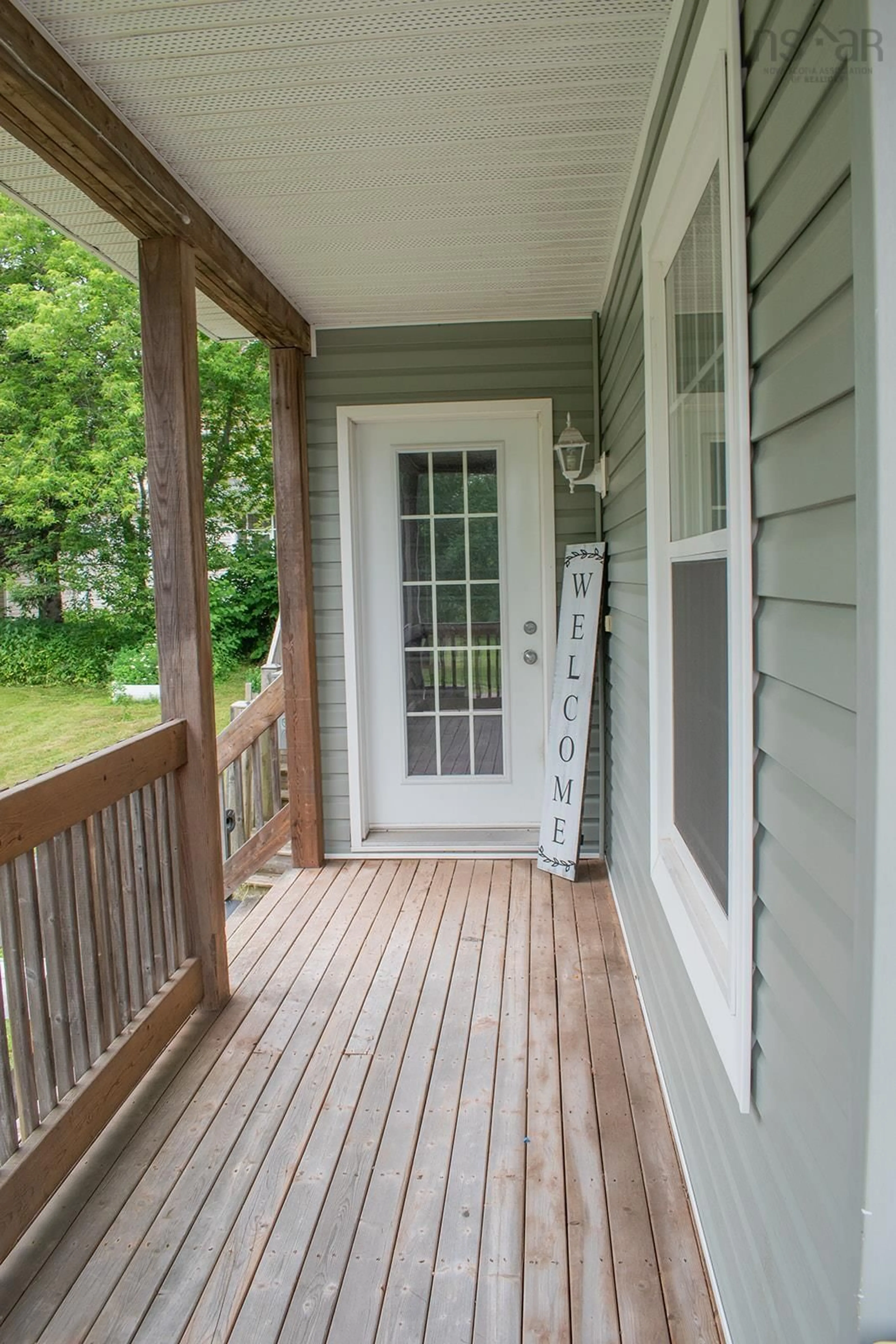 Indoor entryway for 28 Clarence St, Amherst Nova Scotia B4H 3P1