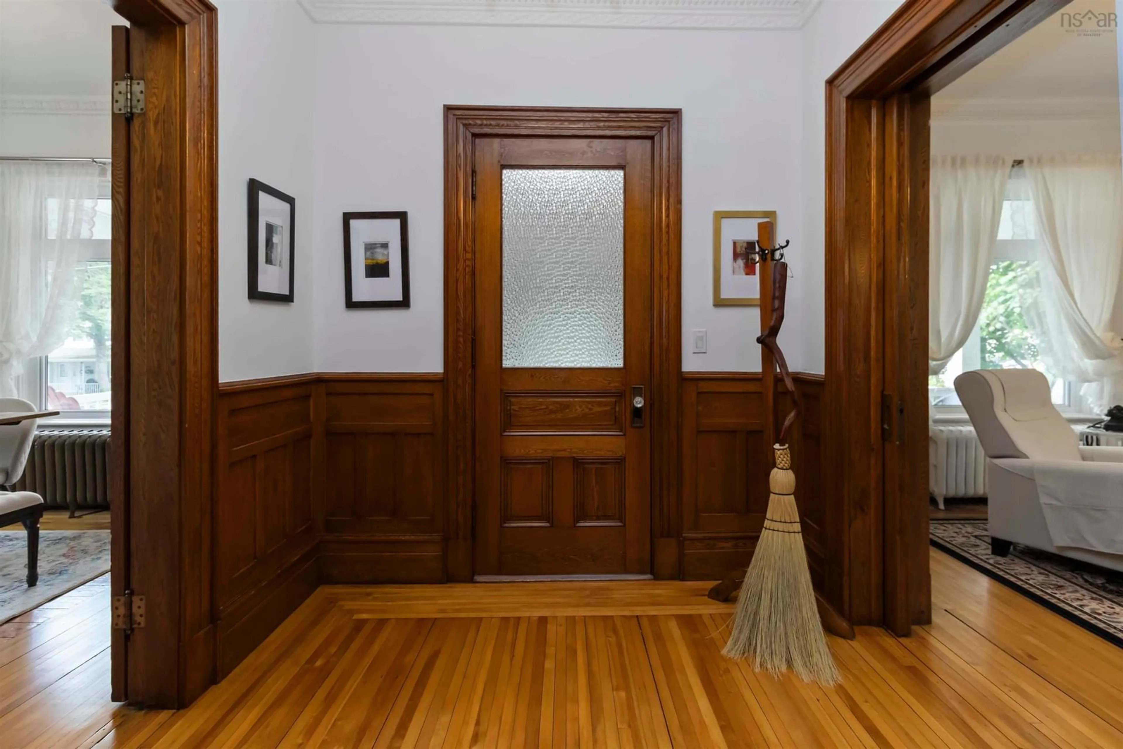 Indoor foyer for 149 Queen St, Bridgewater Nova Scotia B4V 1P5