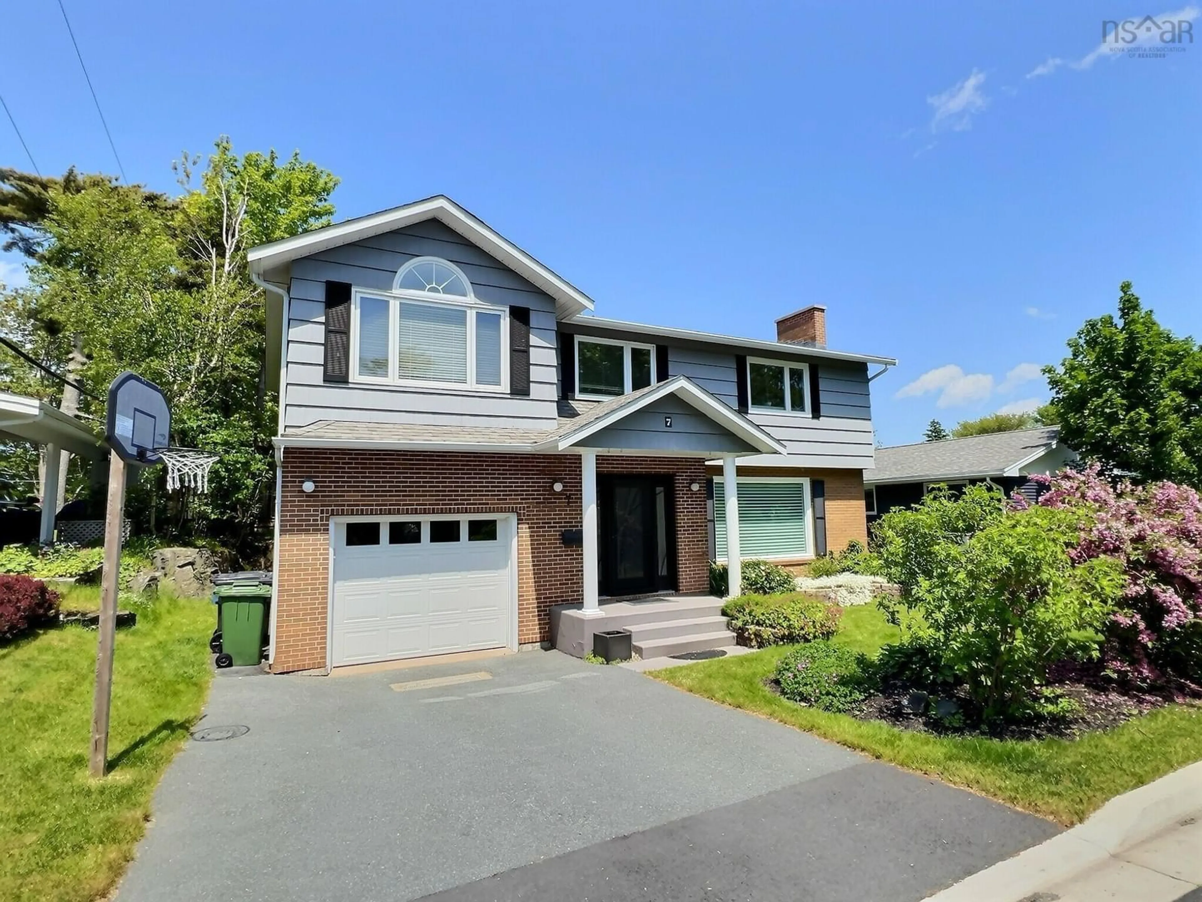 Home with vinyl exterior material, street for 7 Briarwood Crescent, Halifax Nova Scotia B3M 1P2