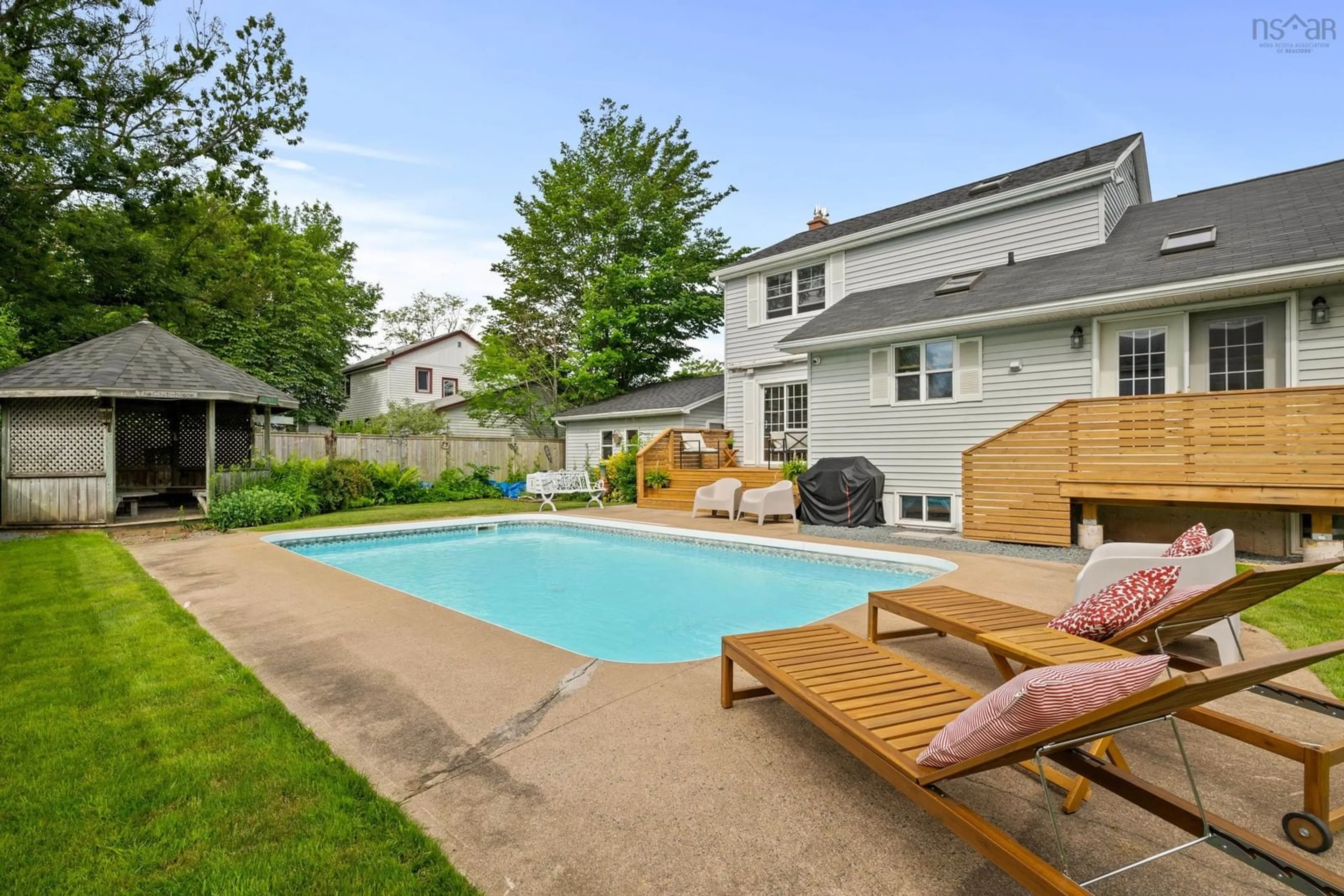 Pool for 40 Virginia Ave, Dartmouth Nova Scotia B2W 2Z7