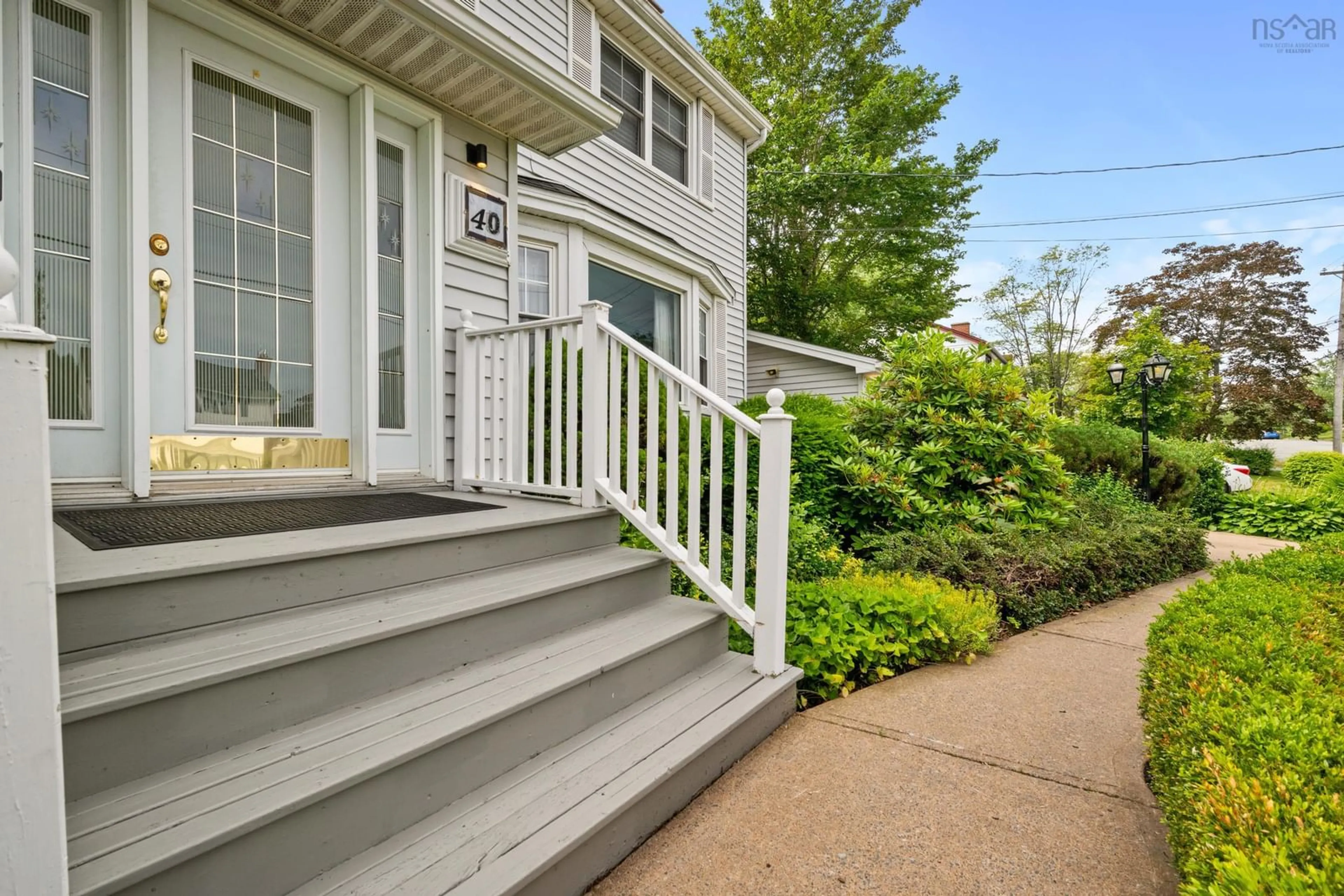 Home with vinyl exterior material, street for 40 Virginia Ave, Dartmouth Nova Scotia B2W 2Z7