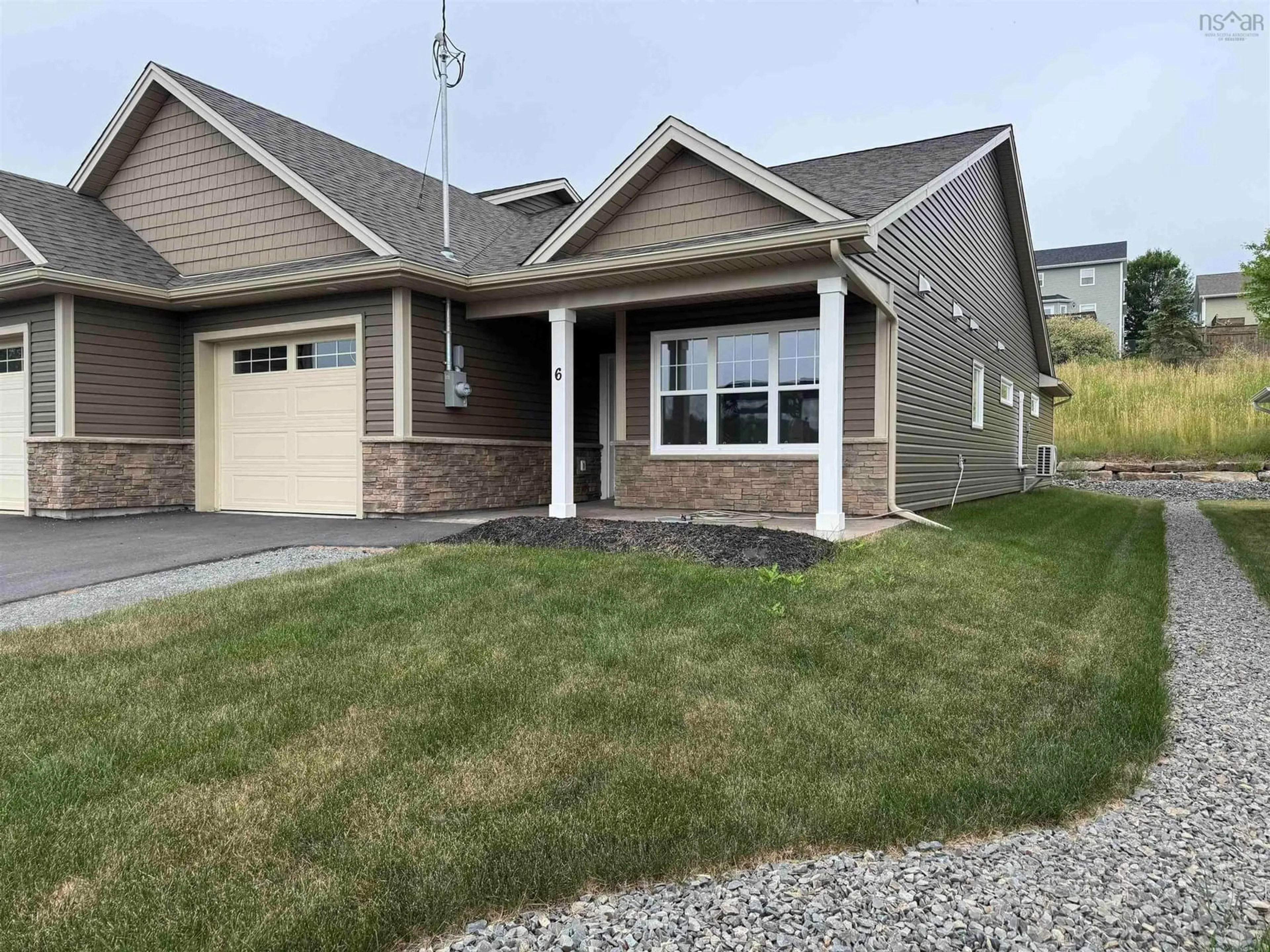 Home with vinyl exterior material, street for 6 Goldenrod Crt, Falmouth Nova Scotia B0N 1L0