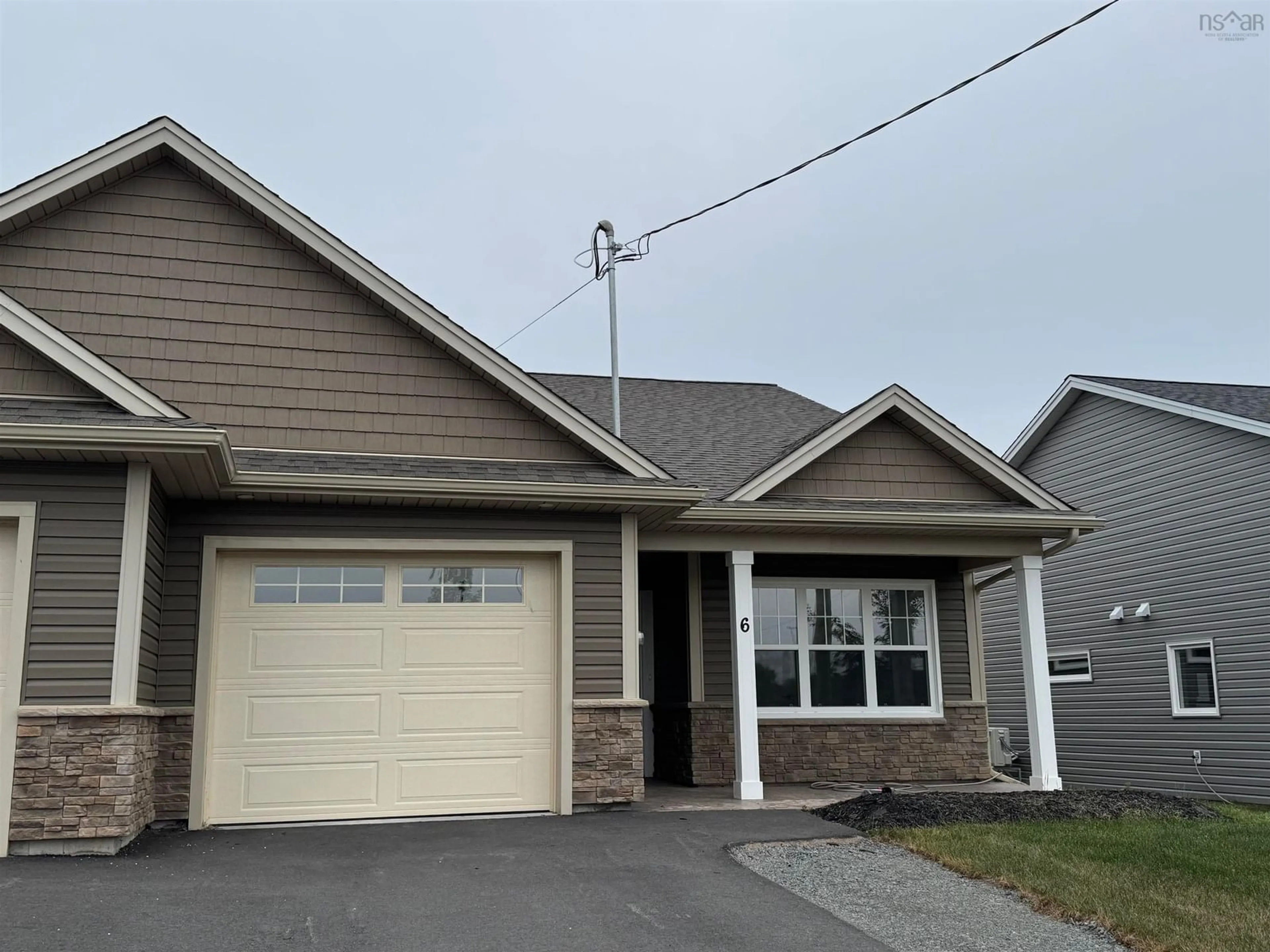Home with vinyl exterior material, street for 6 Goldenrod Crt, Falmouth Nova Scotia B0N 1L0