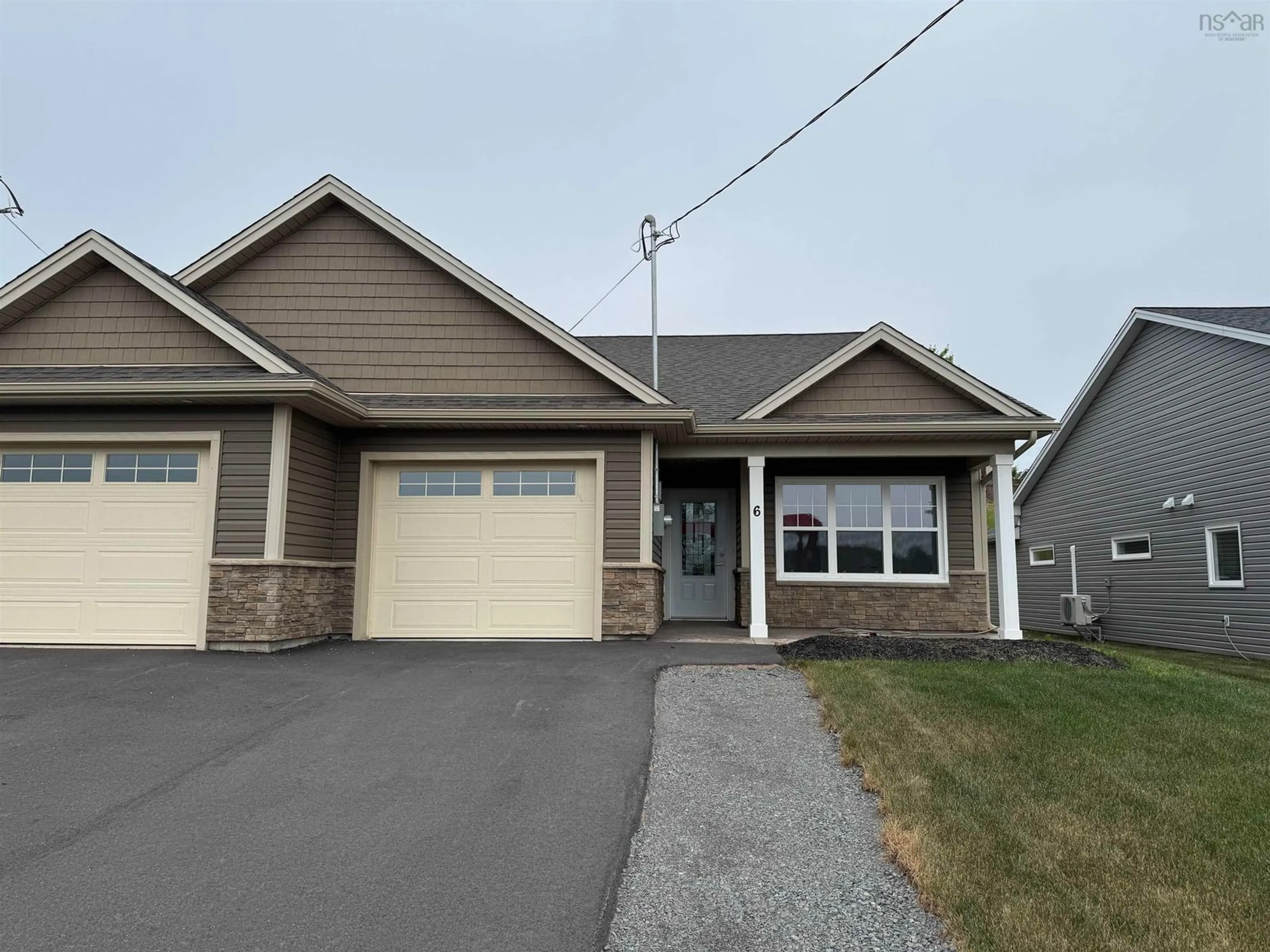 Home with vinyl exterior material, street for 6 Goldenrod Crt, Falmouth Nova Scotia B0N 1L0