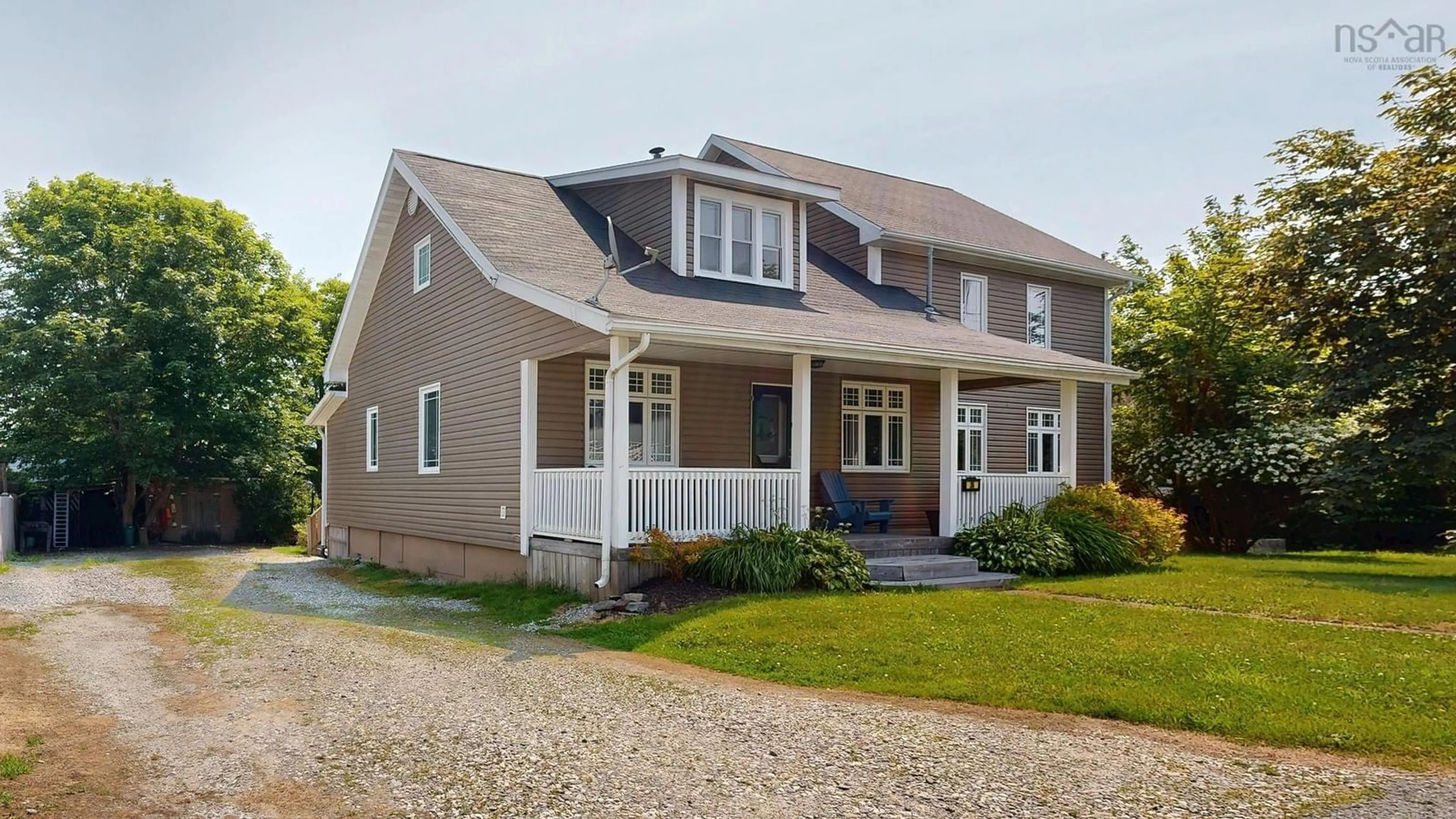 Home with vinyl exterior material, street for 36 North St, Lockeport Nova Scotia B0T 1L0
