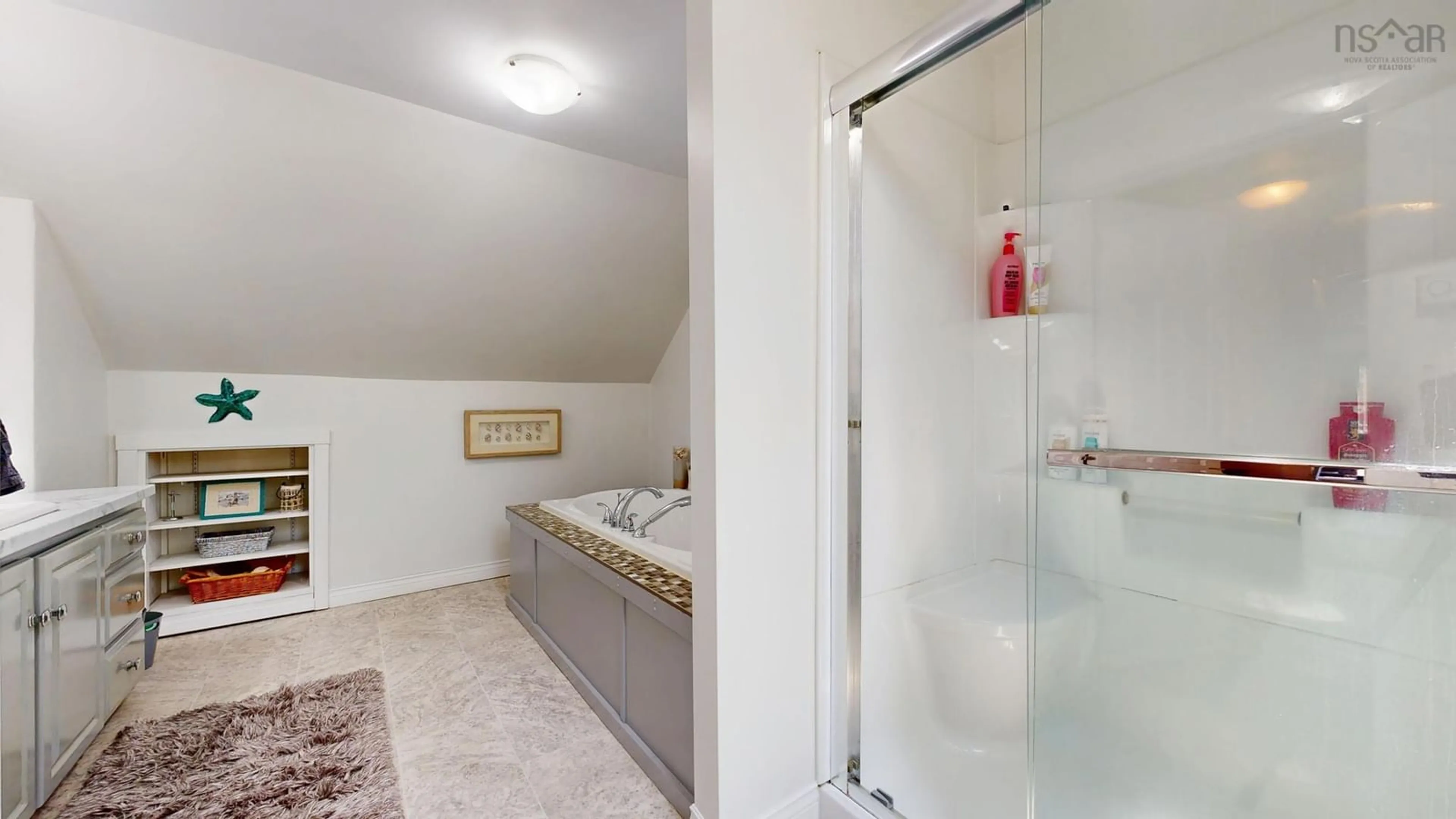 Standard bathroom, ceramic/tile floor for 36 North St, Lockeport Nova Scotia B0T 1L0