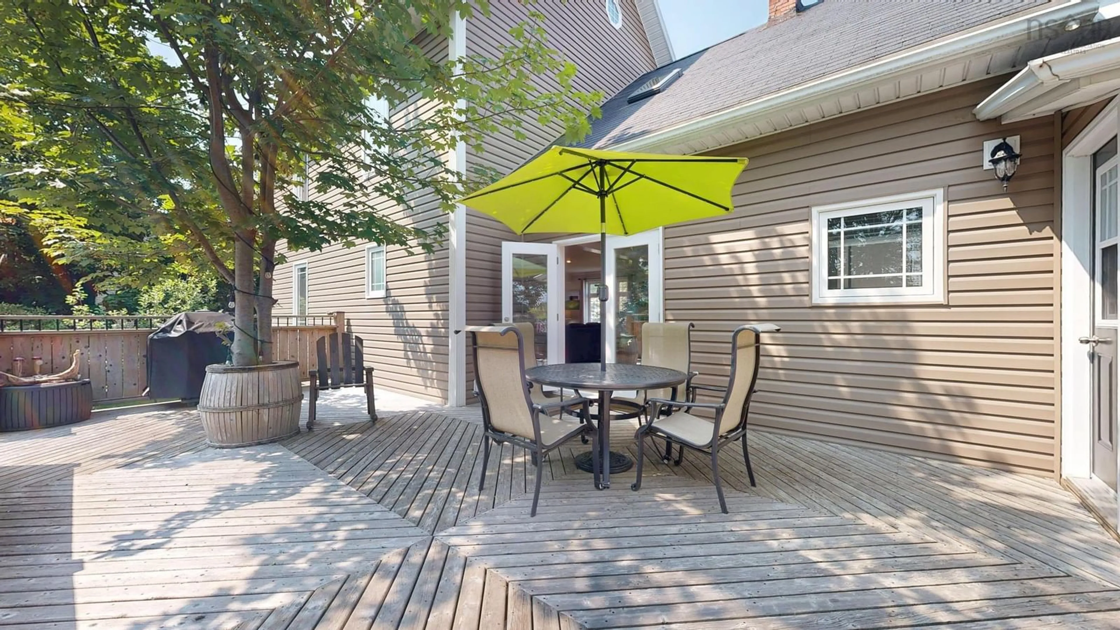 Patio, street for 36 North St, Lockeport Nova Scotia B0T 1L0