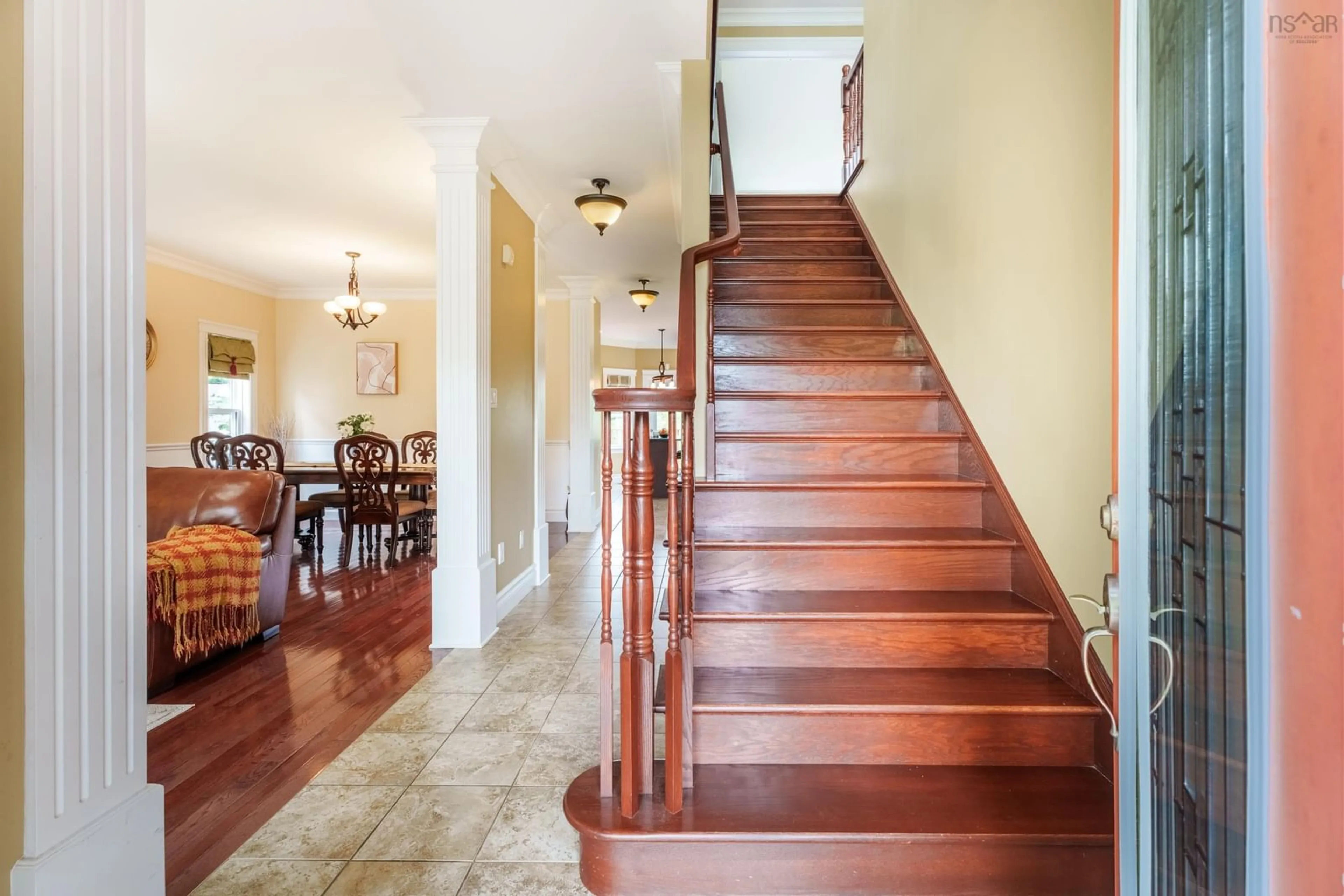 Indoor foyer for 167 Ravines Dr, Bedford South Nova Scotia B4A 0B8