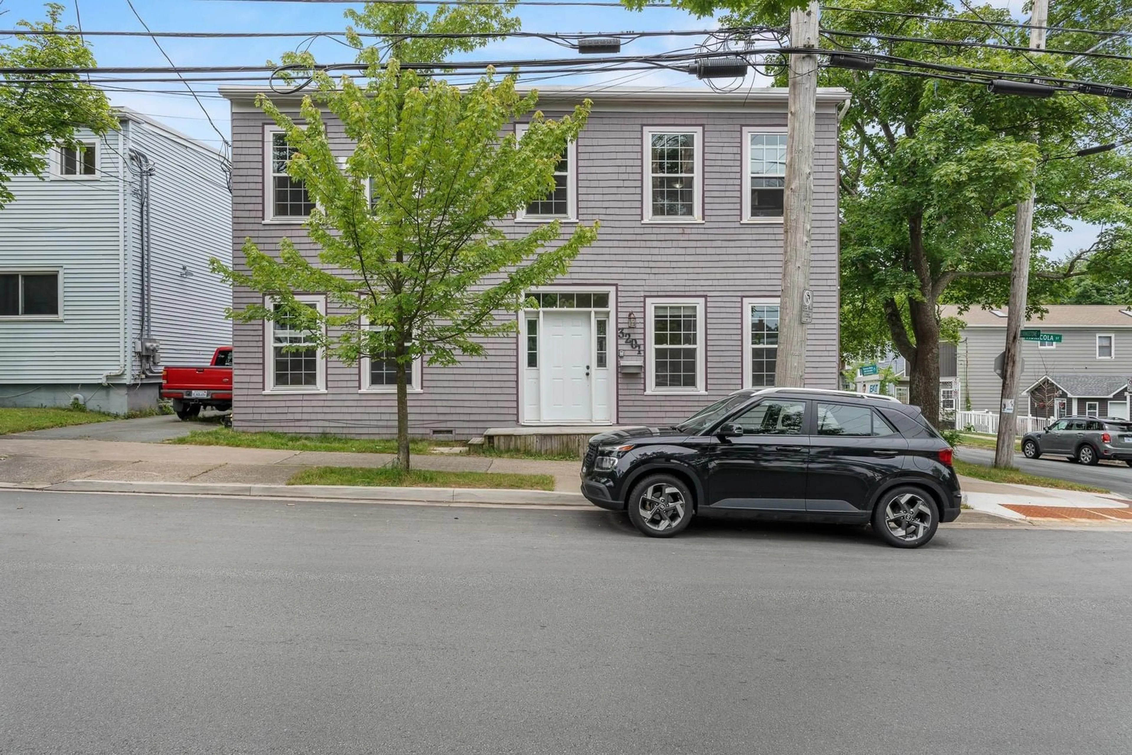 A pic from outside/outdoor area/front of a property/back of a property/a pic from drone, street for 3201 Agricola St, Halifax Nova Scotia B3K 4G9