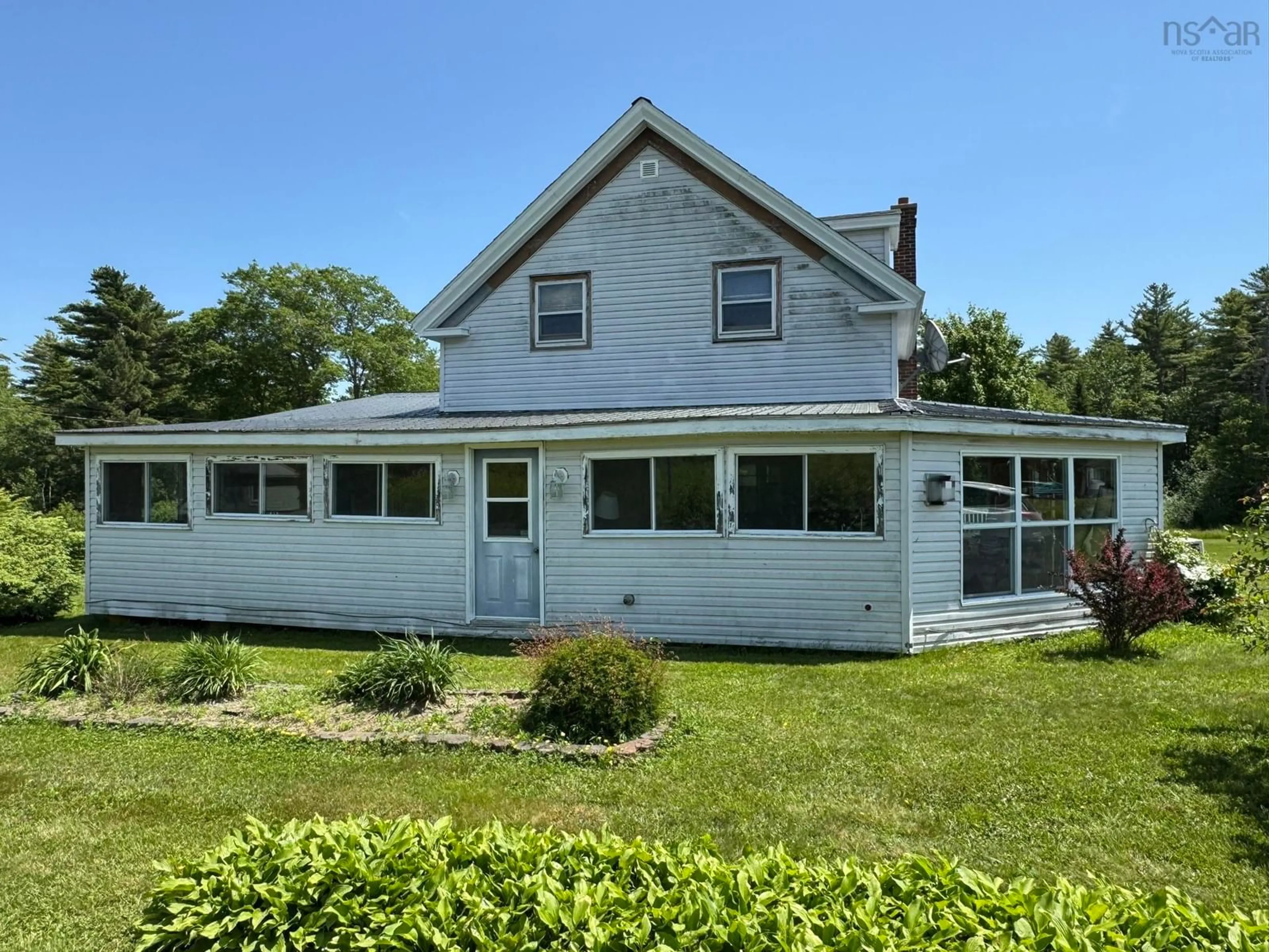 A pic from outside/outdoor area/front of a property/back of a property/a pic from drone, unknown for 185 West Caledonia Rd, Caledonia Nova Scotia B0T 1B0
