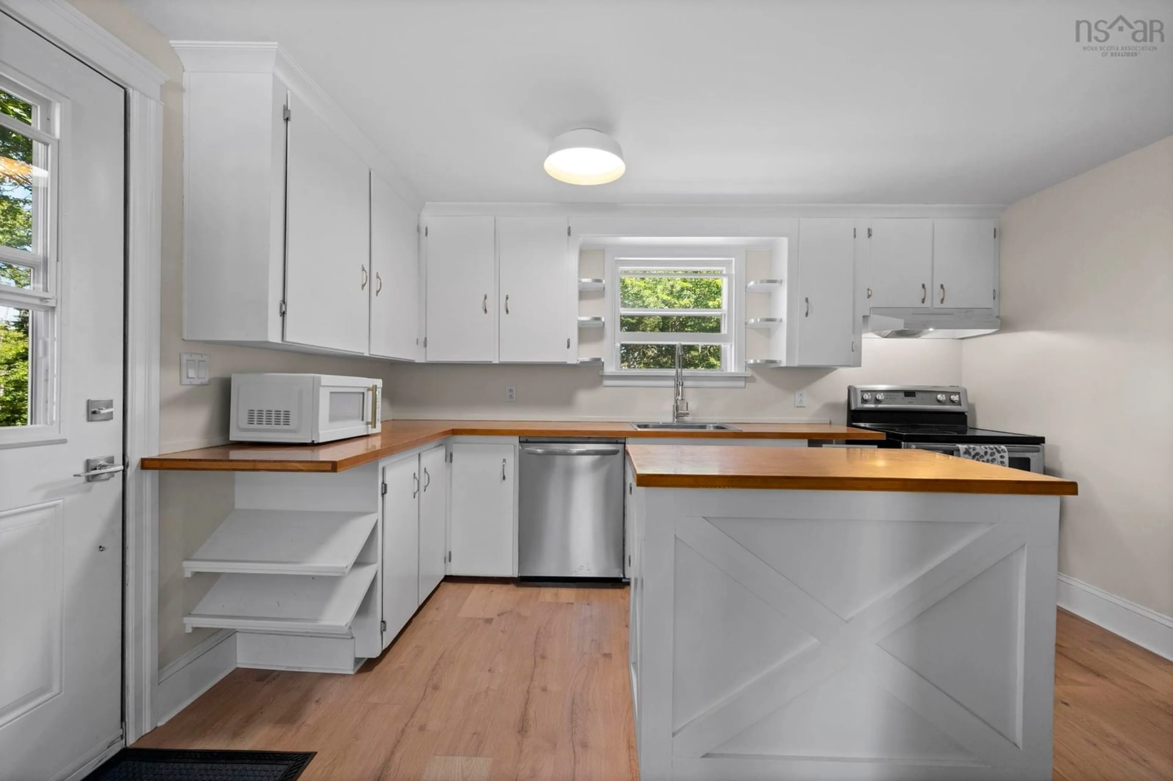 Standard kitchen, unknown for 13278 Highway 7, Ship Harbour Nova Scotia B0J 2L0