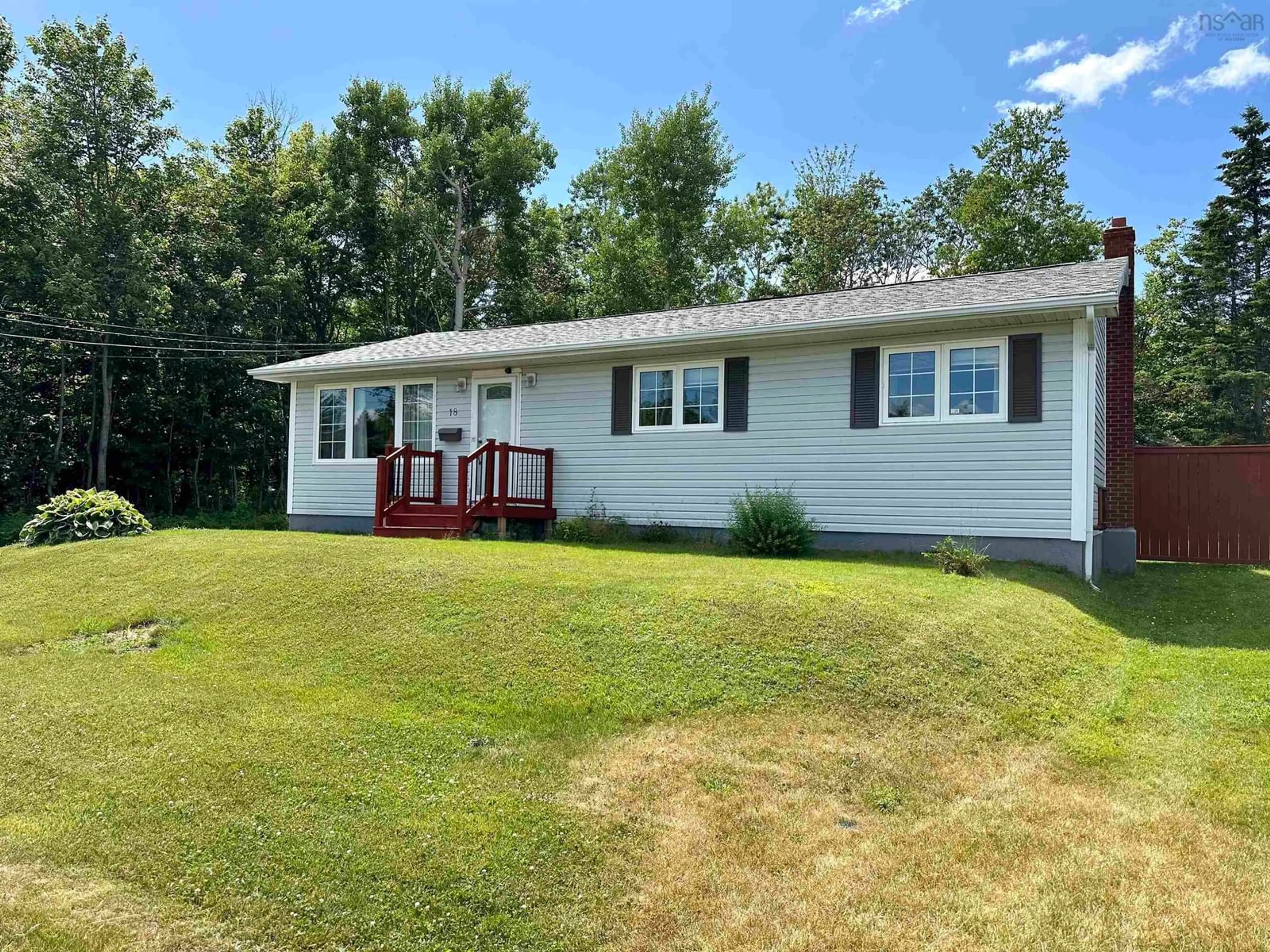 Home with vinyl exterior material, unknown for 18 Pat St, Sydney Nova Scotia B1S 2L4