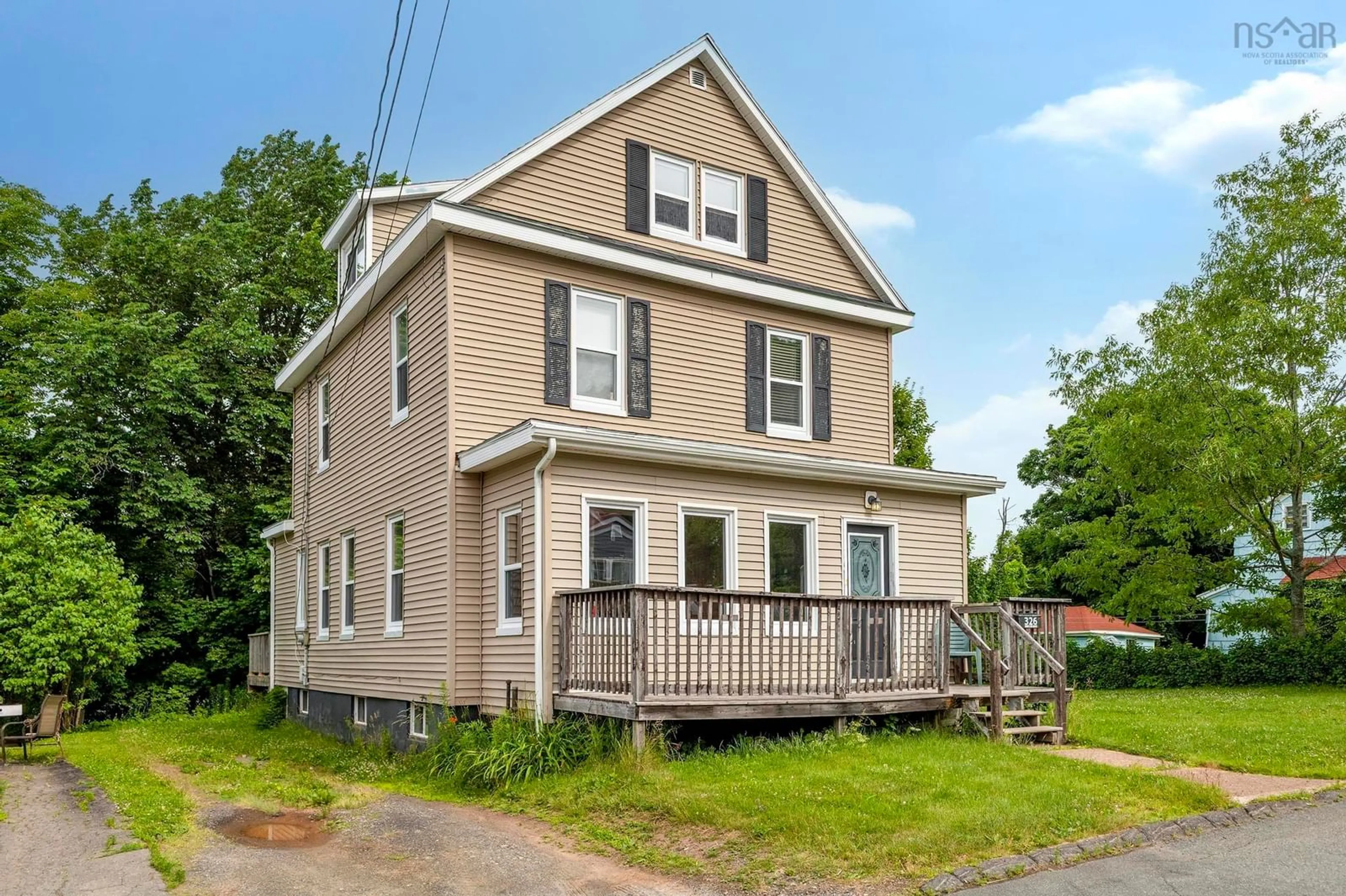 Home with vinyl exterior material, street for 326 Shelburne St, New Glasgow Nova Scotia B2H 3K4