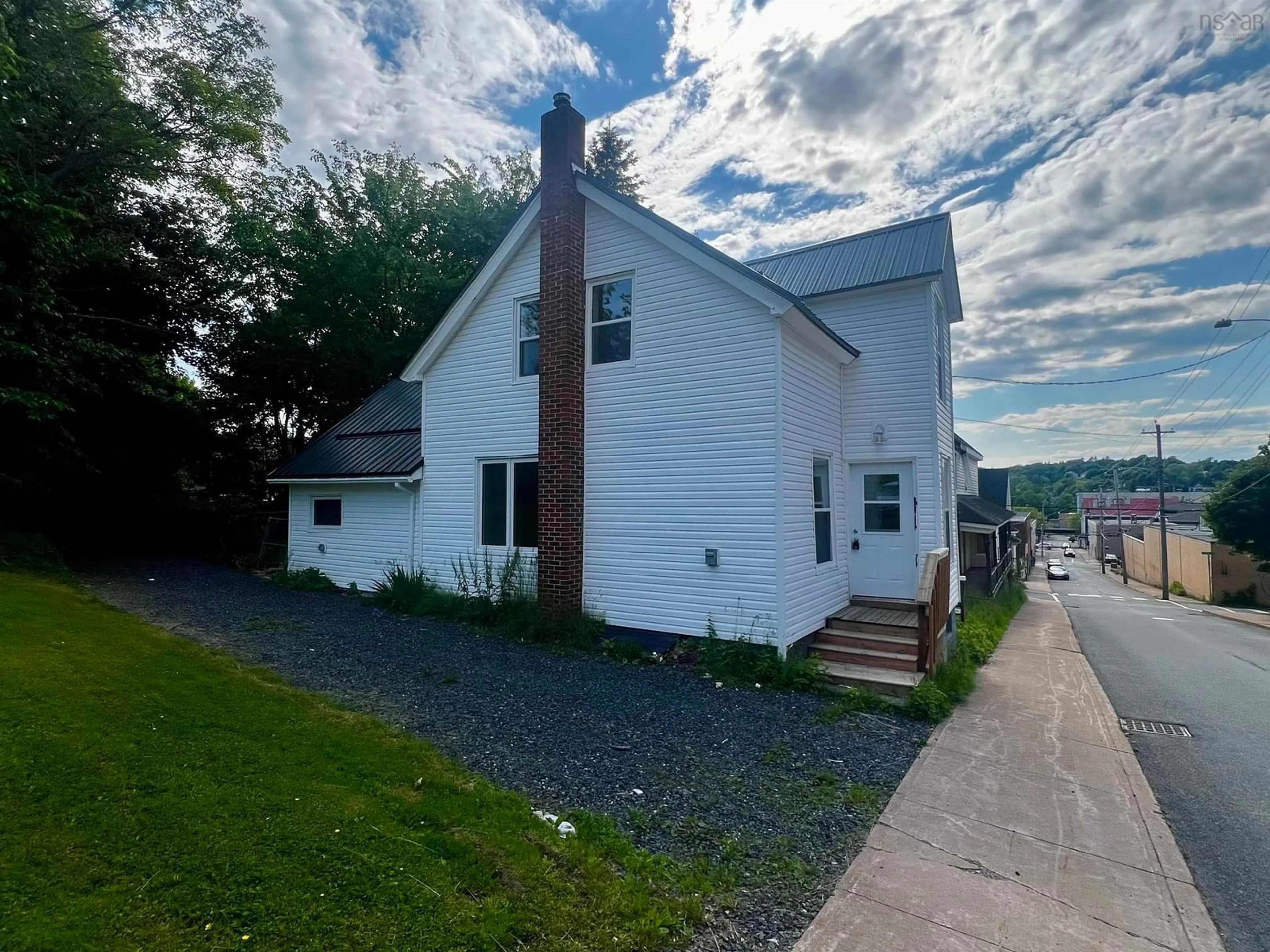 A pic from outside/outdoor area/front of a property/back of a property/a pic from drone, street for 221 Maclean St, New Glasgow Nova Scotia B2H 4M8
