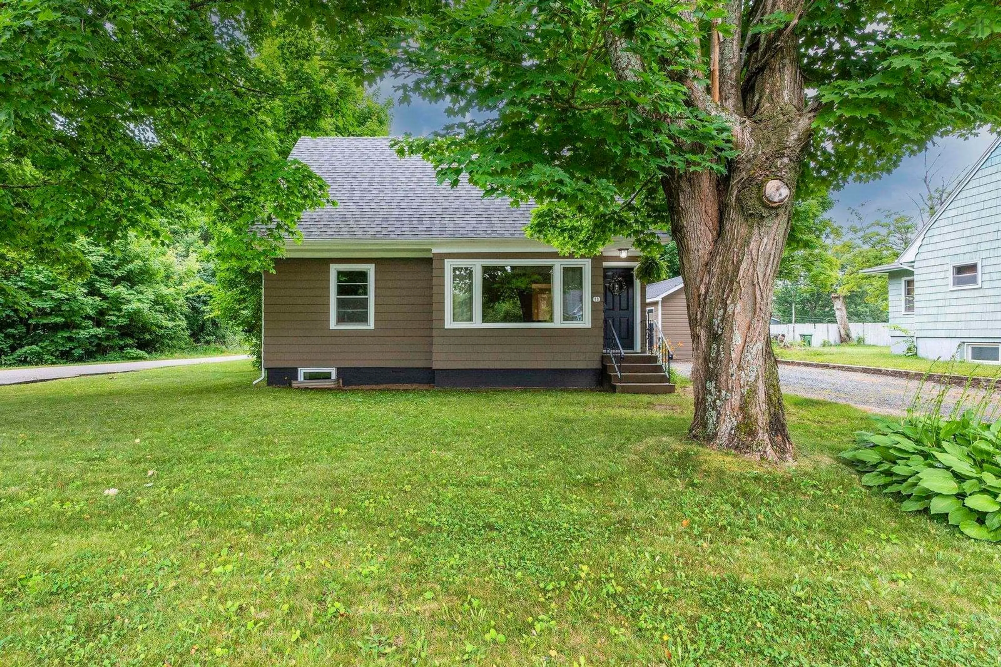 Unknown for 13 Lynwood Ave, Kentville Nova Scotia B4N 1A9