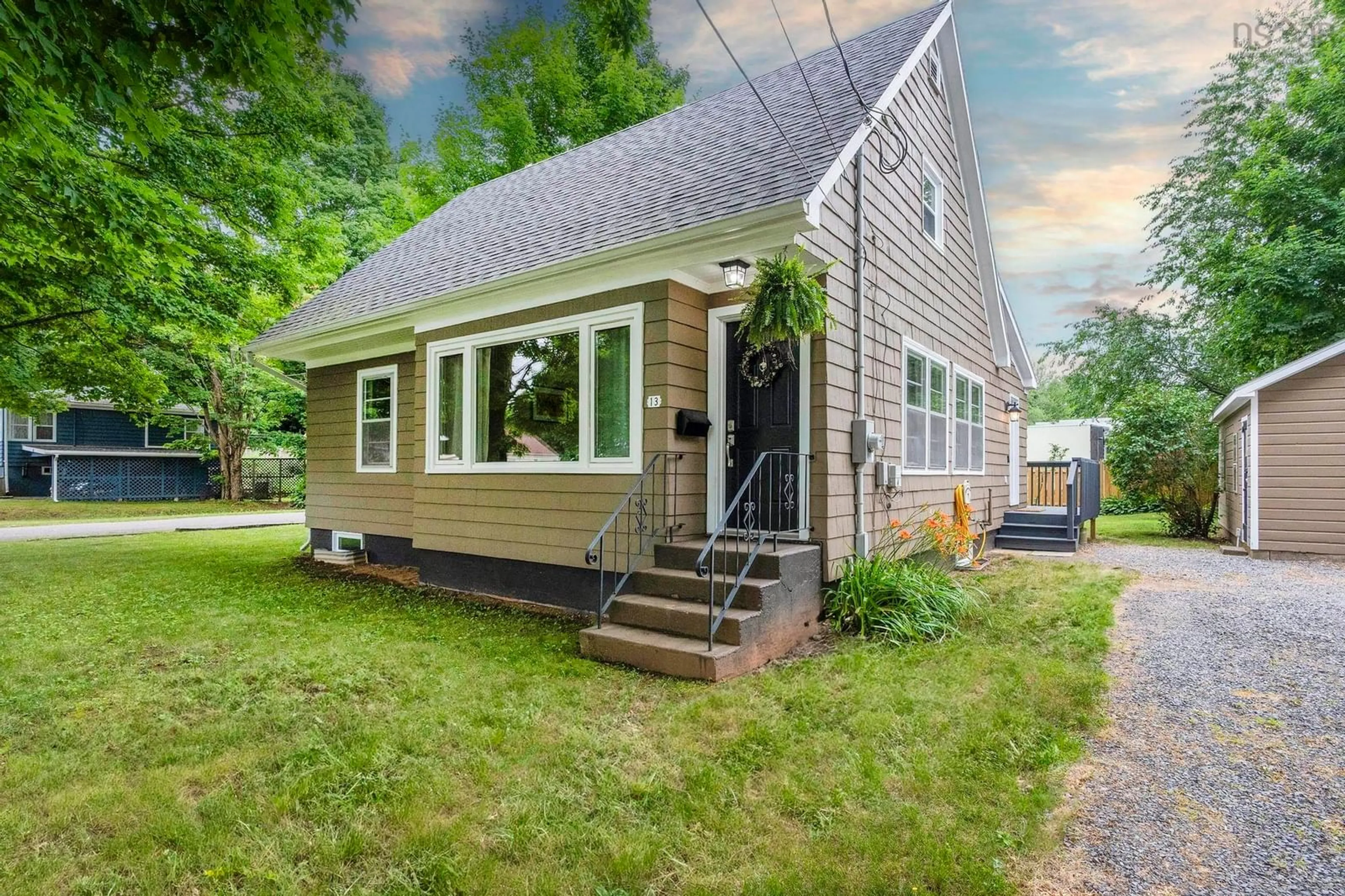 Home with vinyl exterior material, street for 13 Lynwood Ave, Kentville Nova Scotia B4N 1A9