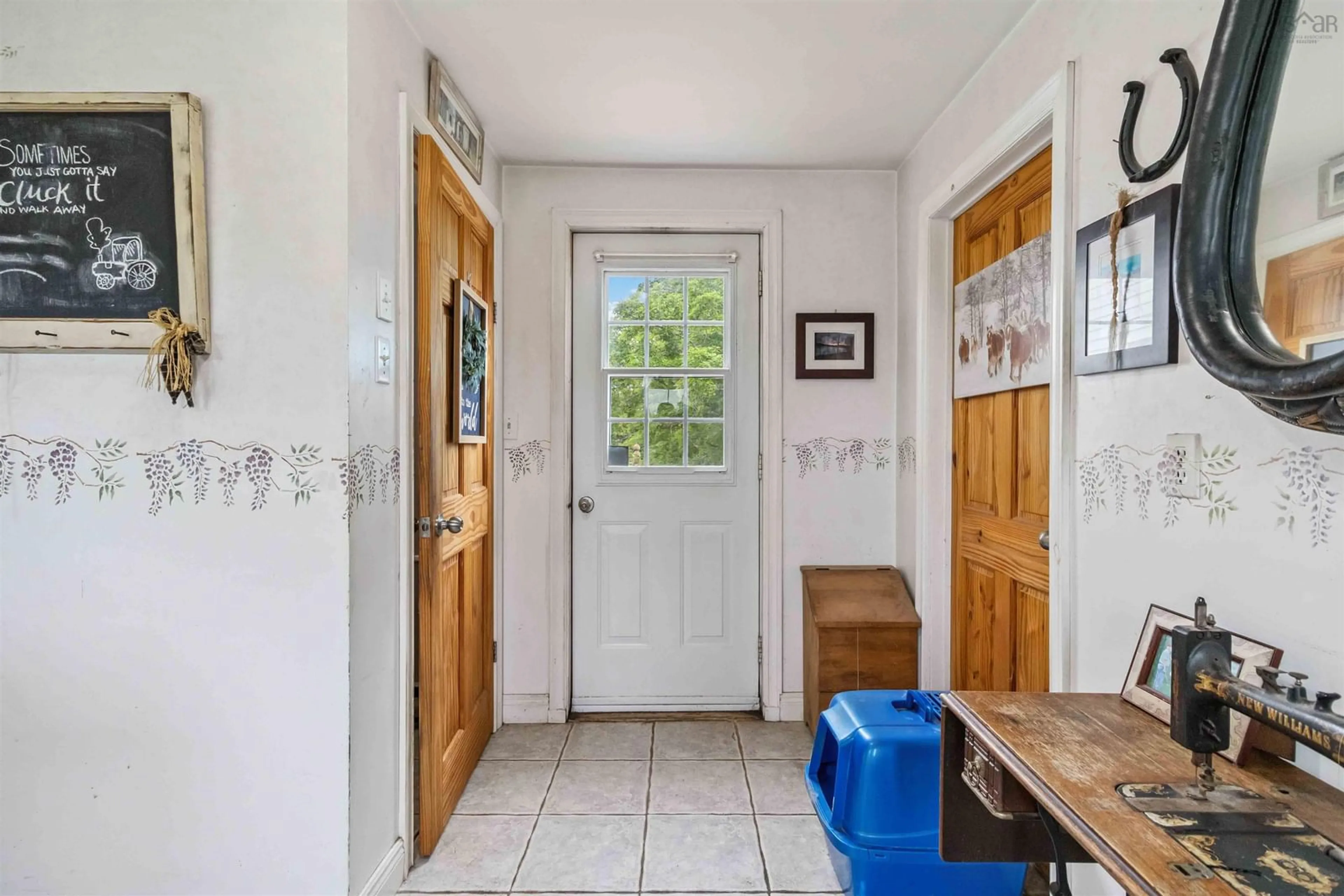 Indoor entryway for 417 Penney Rd, Upper Northfield Nova Scotia B4V 2W1