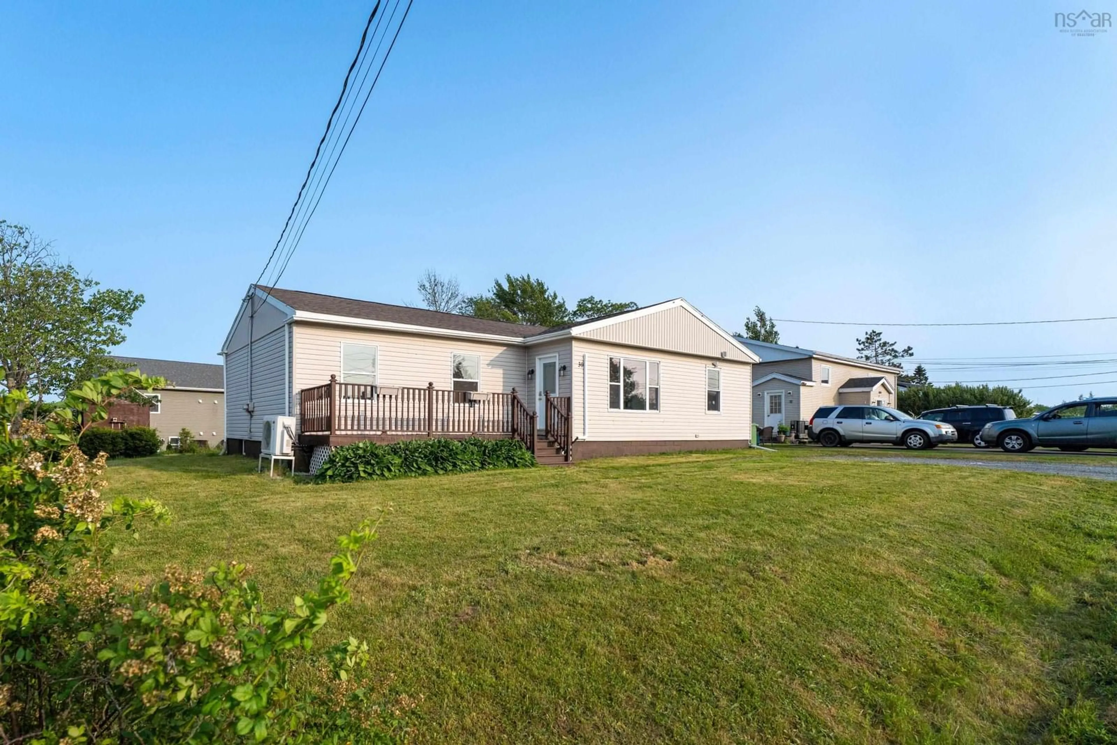 A pic from outside/outdoor area/front of a property/back of a property/a pic from drone, unknown for 30 Woodcrest Ave, Halifax Nova Scotia B3R 1C4
