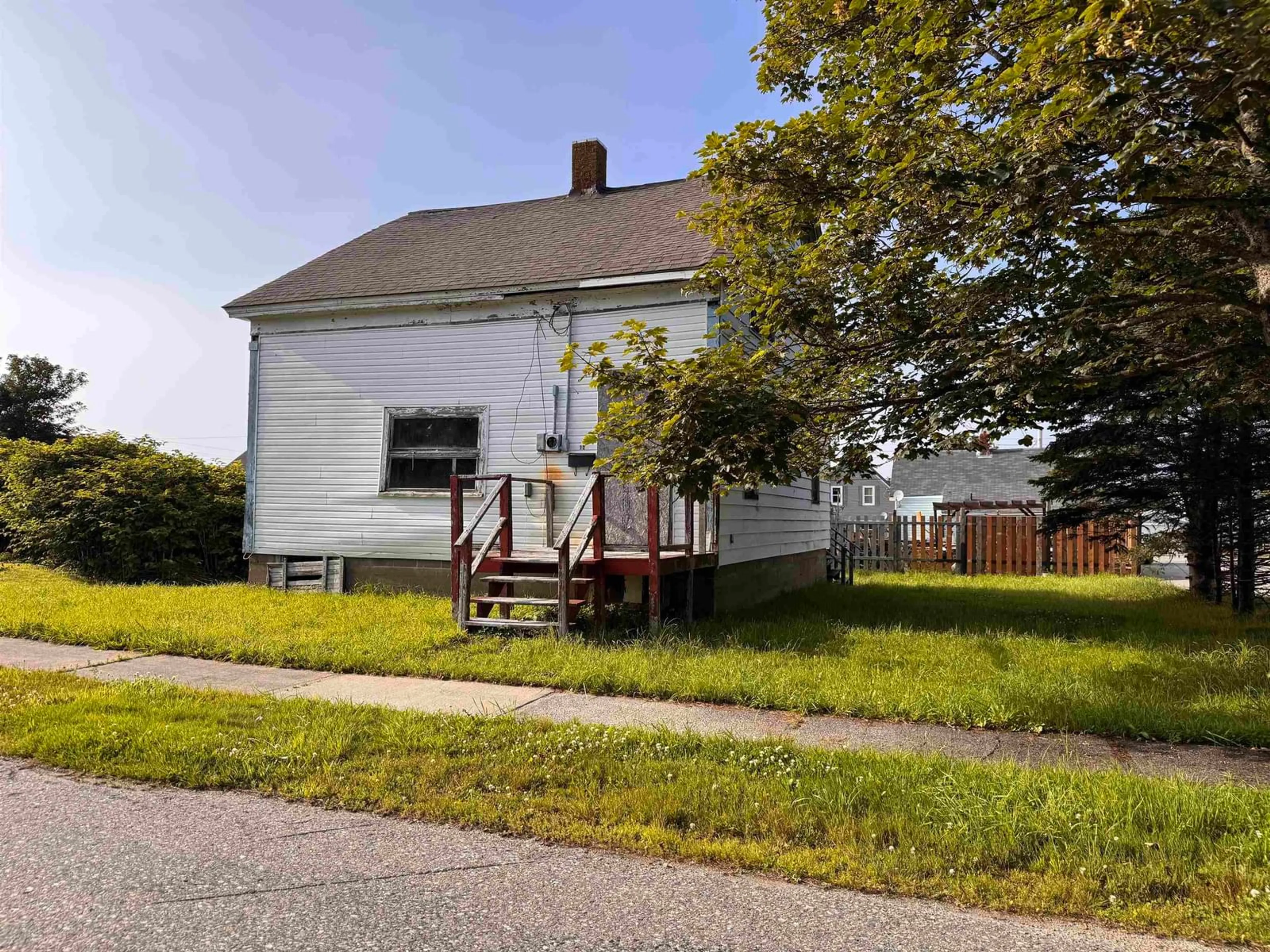 Unknown for 12 Butler St, Yarmouth Nova Scotia B5A 3Y8