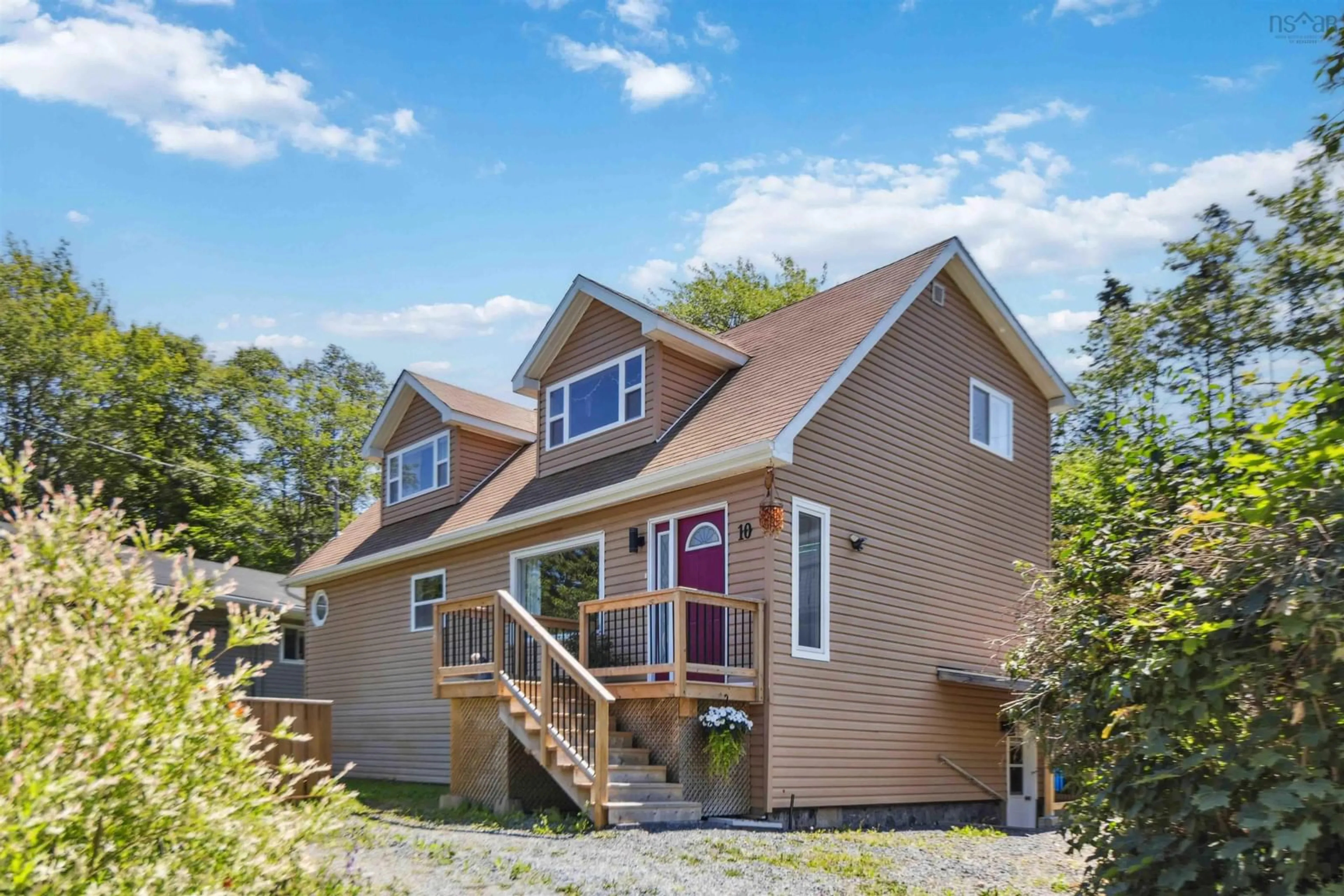 Home with vinyl exterior material, water/lake/river/ocean view for 10 Battery Dr, Halifax Nova Scotia B3P 2G8