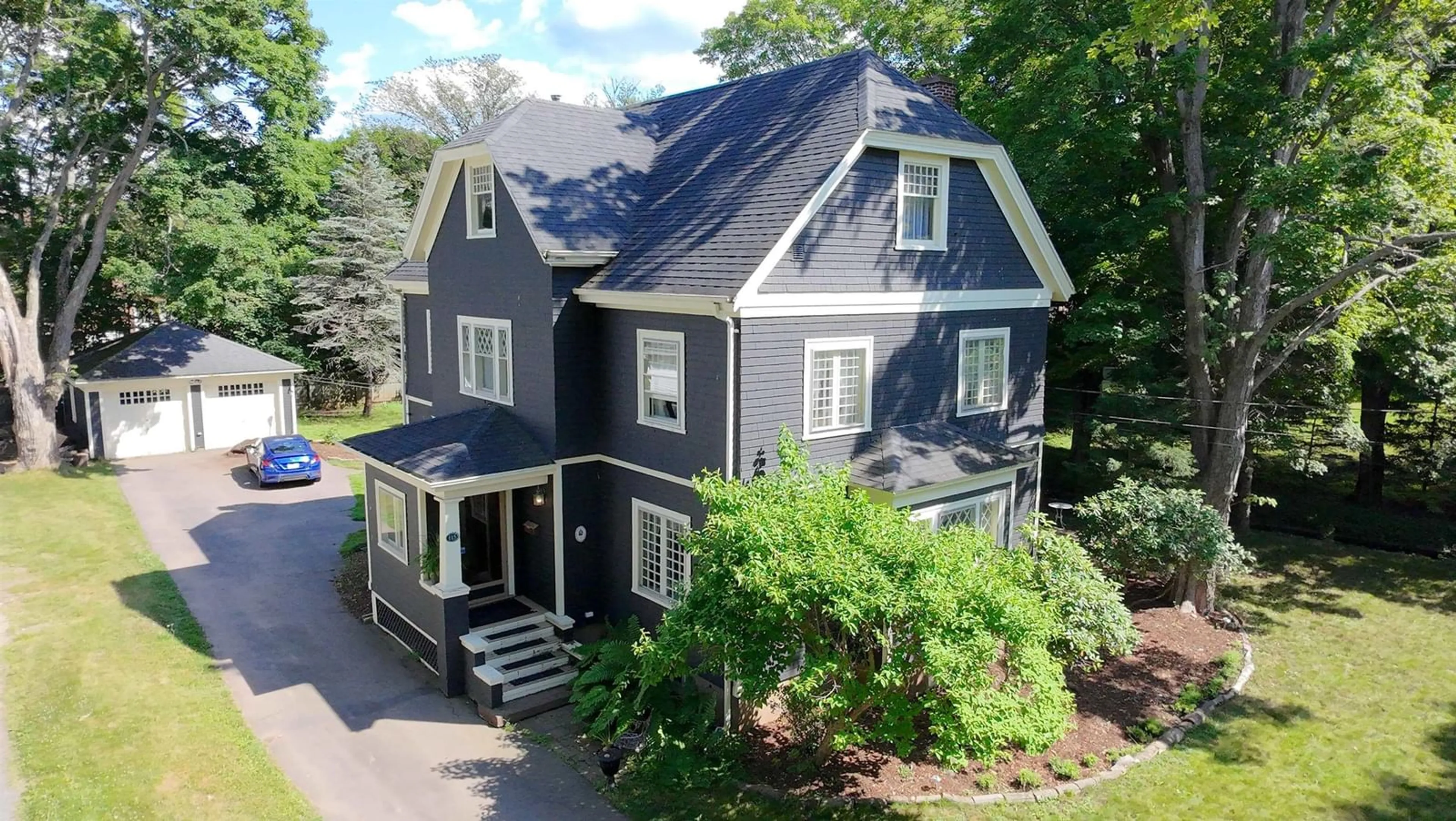 A pic from outside/outdoor area/front of a property/back of a property/a pic from drone, street for 115 Willow St, Truro Nova Scotia B2N 4Z8