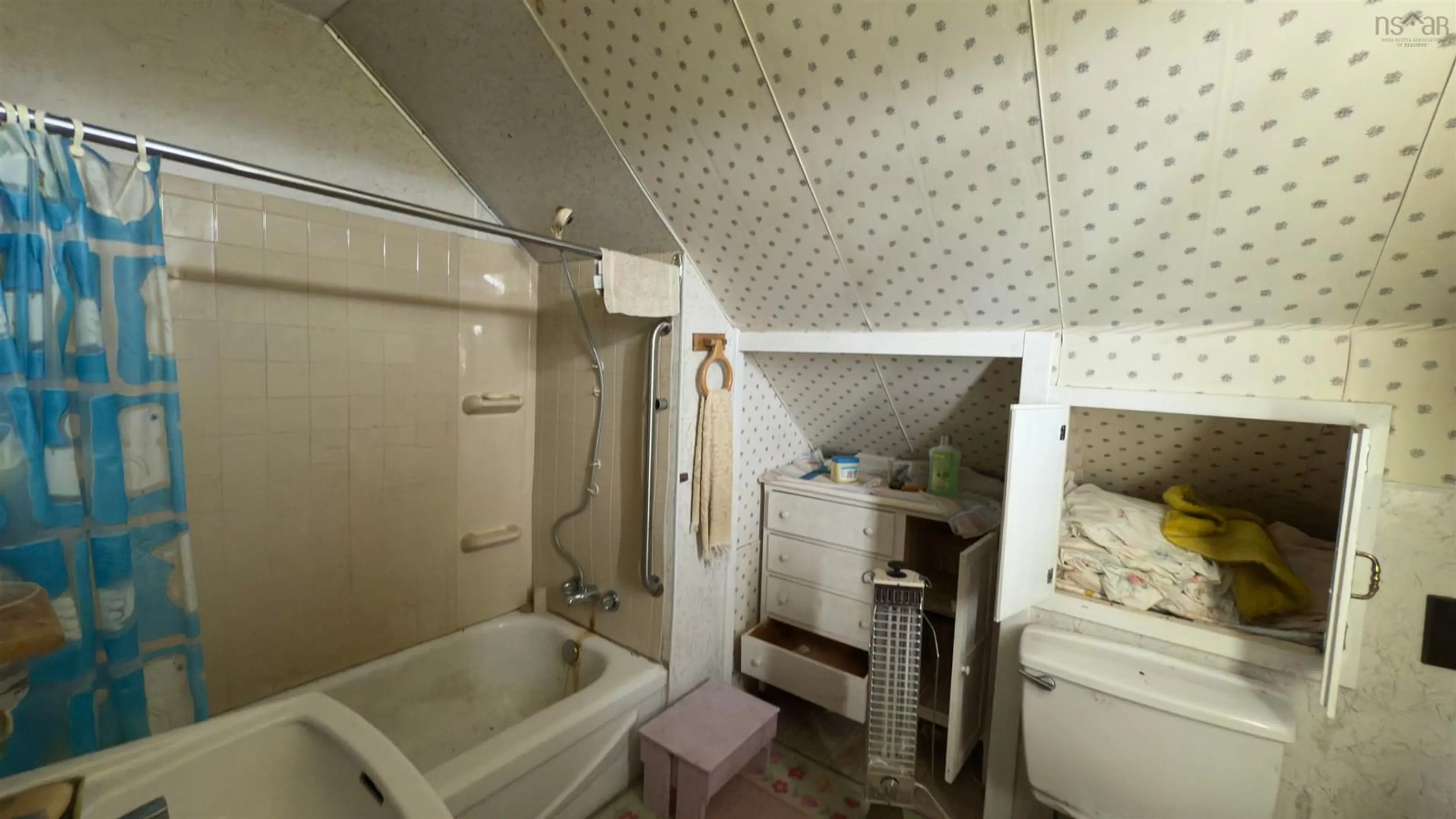 Standard bathroom, unknown for 2259 Highway 334, Upper Wedgeport Nova Scotia B0W 1B0