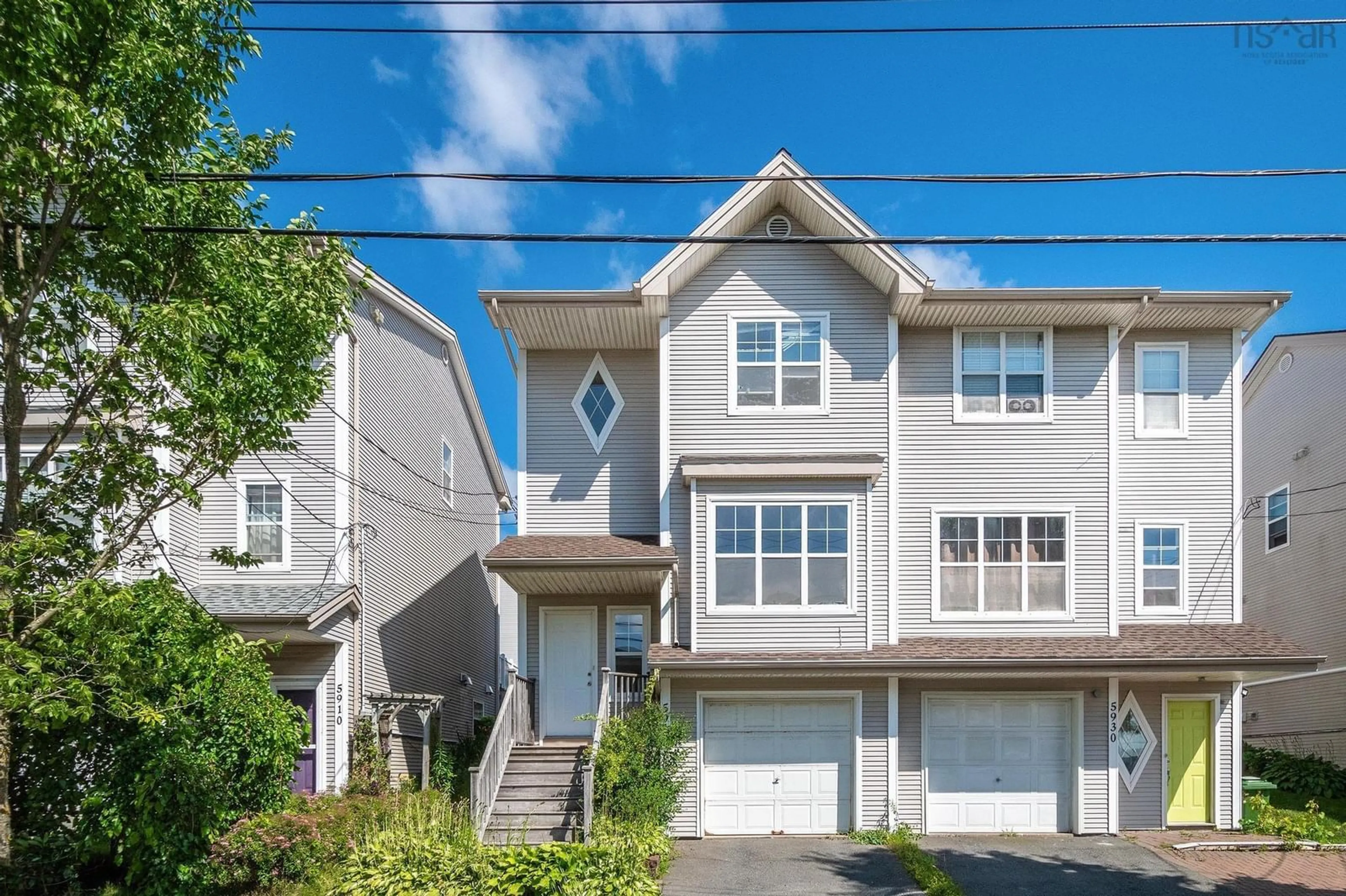 Home with vinyl exterior material, street for 5928 Gainsborough Pl, North End Nova Scotia B3K 6B4