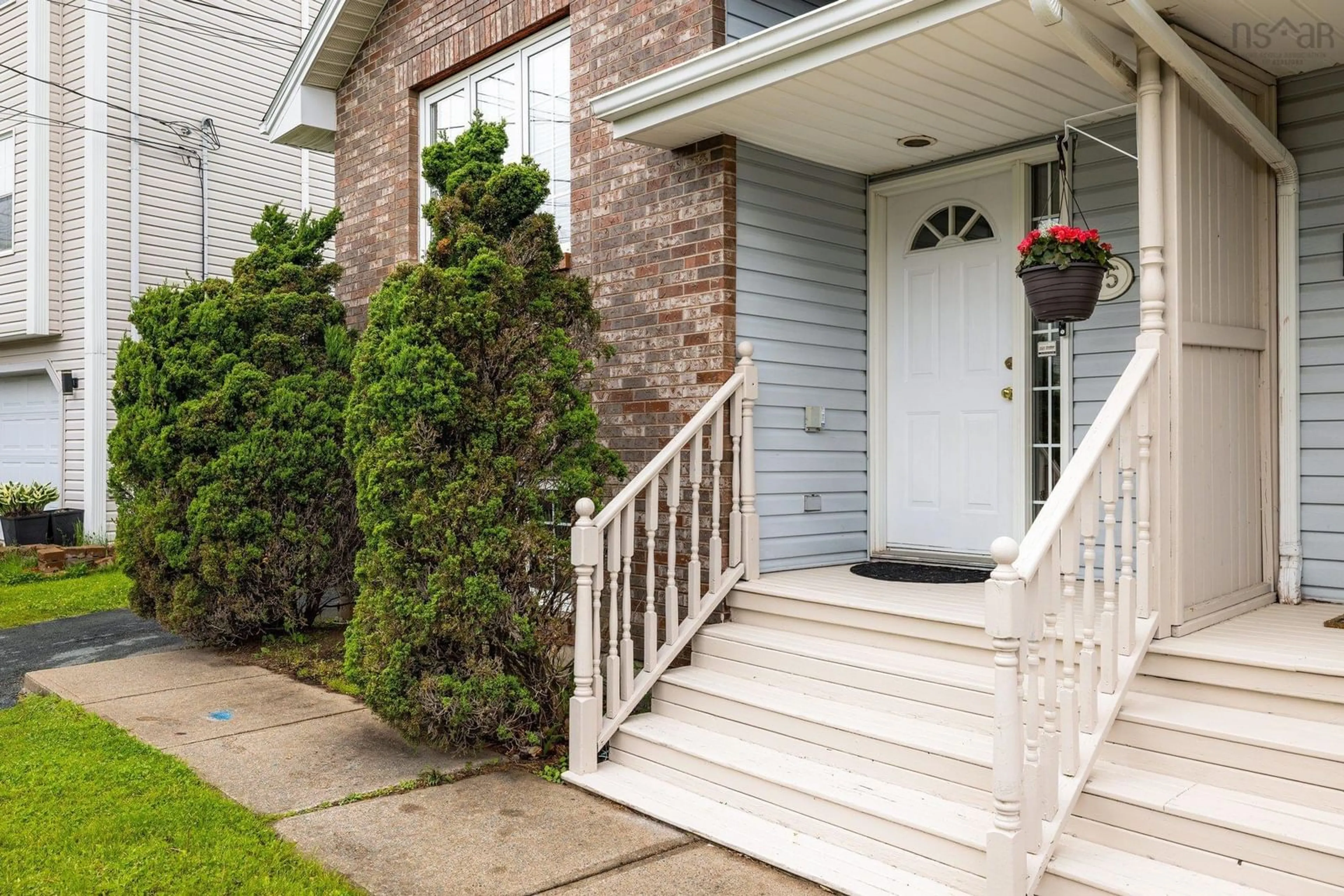 Indoor entryway for 25 Walter Havill Dr, Halifax Nova Scotia B3N 3H4