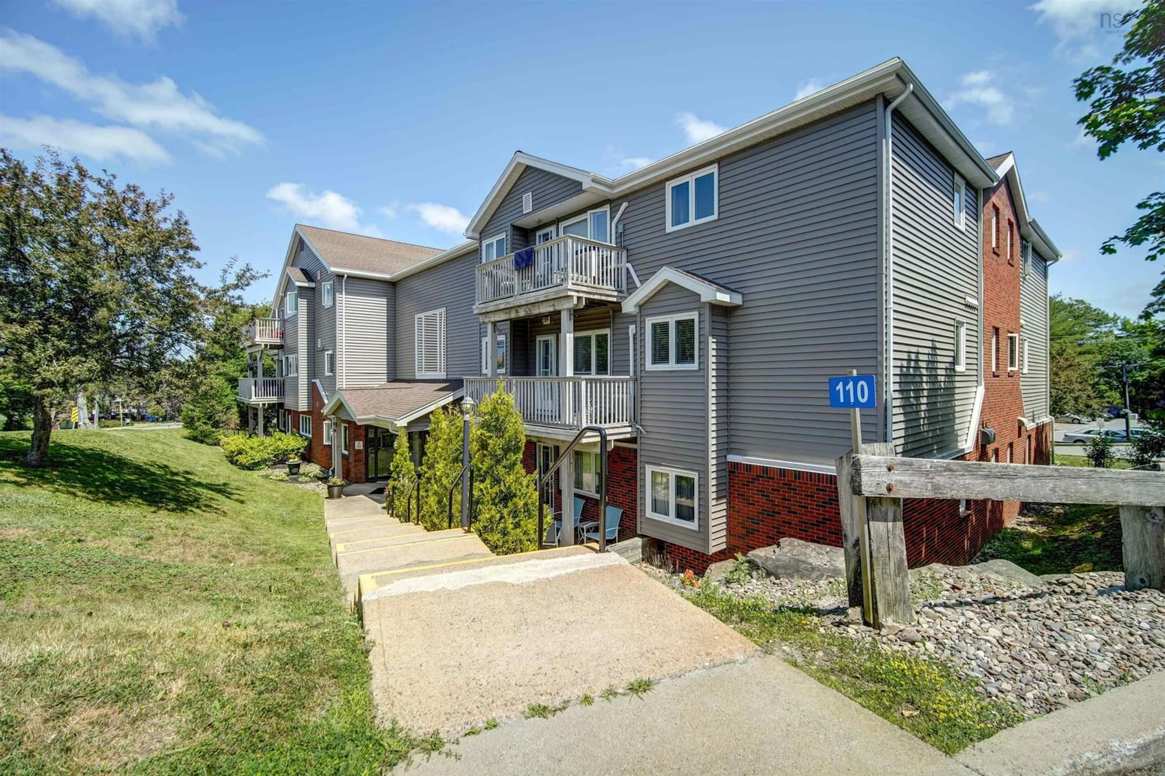 Unknown for 110 202 Farnham Gate Rd, Halifax Nova Scotia B3M 4A2