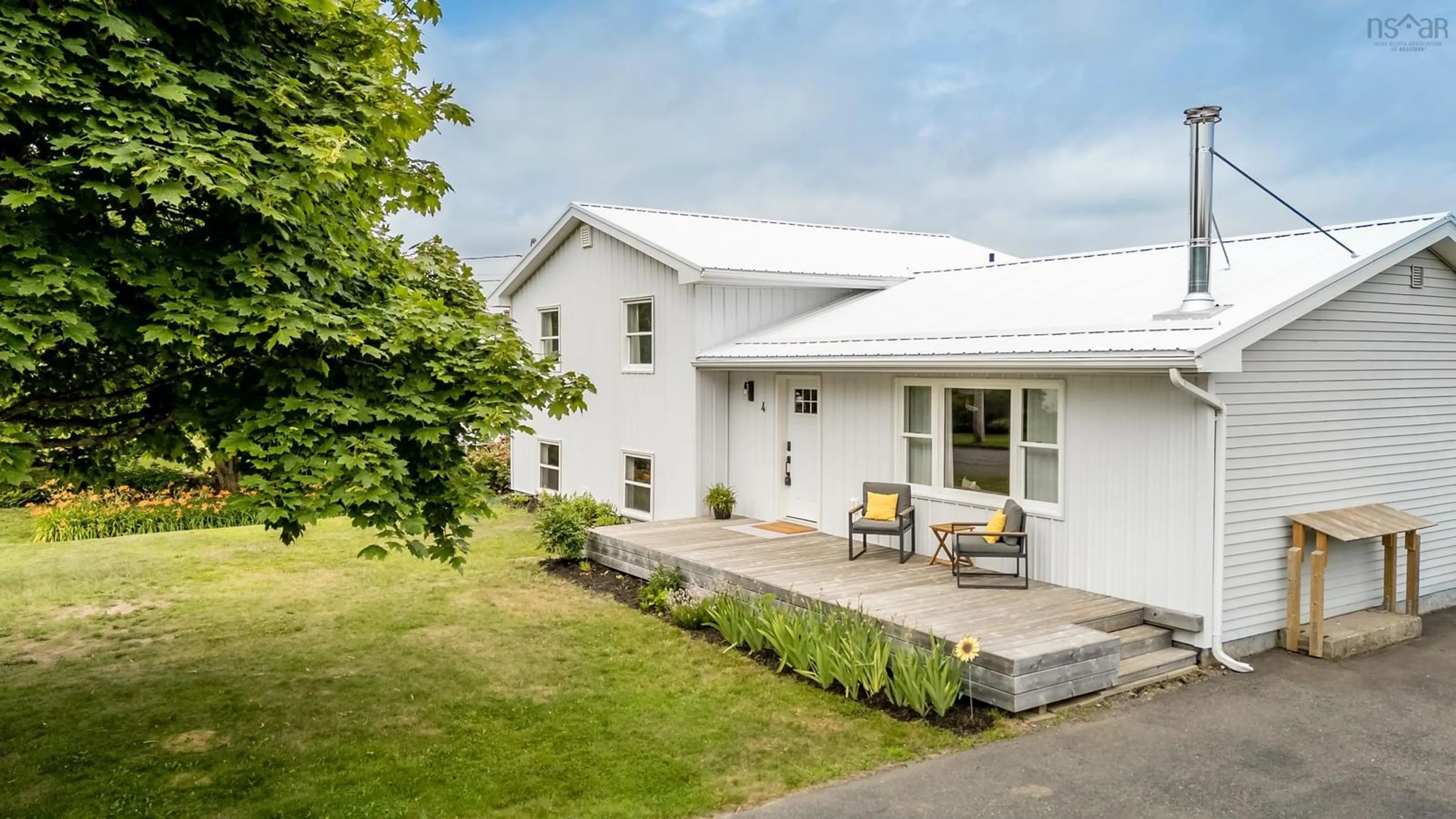A pic from outside/outdoor area/front of a property/back of a property/a pic from drone, street for 4 Glooscap Terr, Wolfville Nova Scotia B4P 1S7