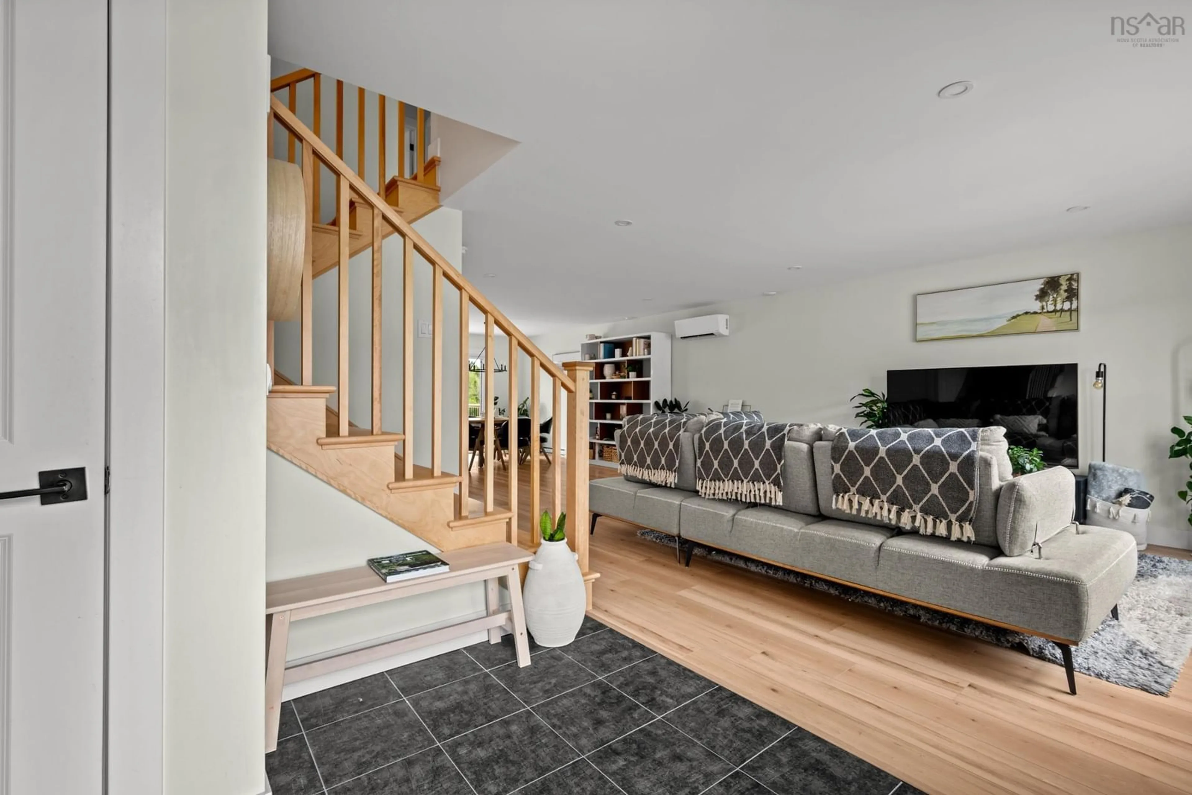 Stairs for 11186 Peggys Cove Rd, Seabright Nova Scotia B3Z 3C1
