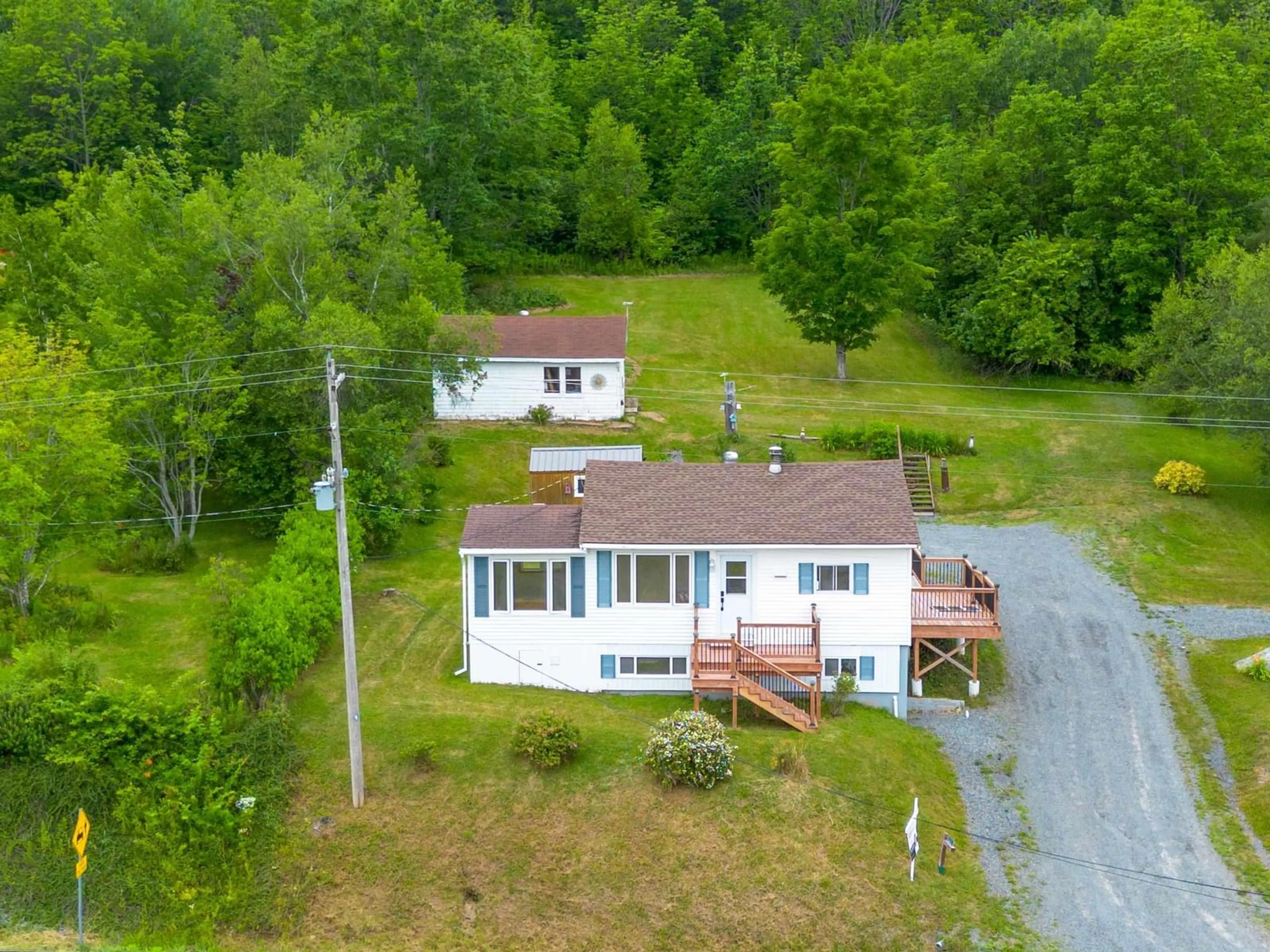 A pic from outside/outdoor area/front of a property/back of a property/a pic from drone, unknown for 11 Bog Rd, Hantsport Nova Scotia B0P 1P0