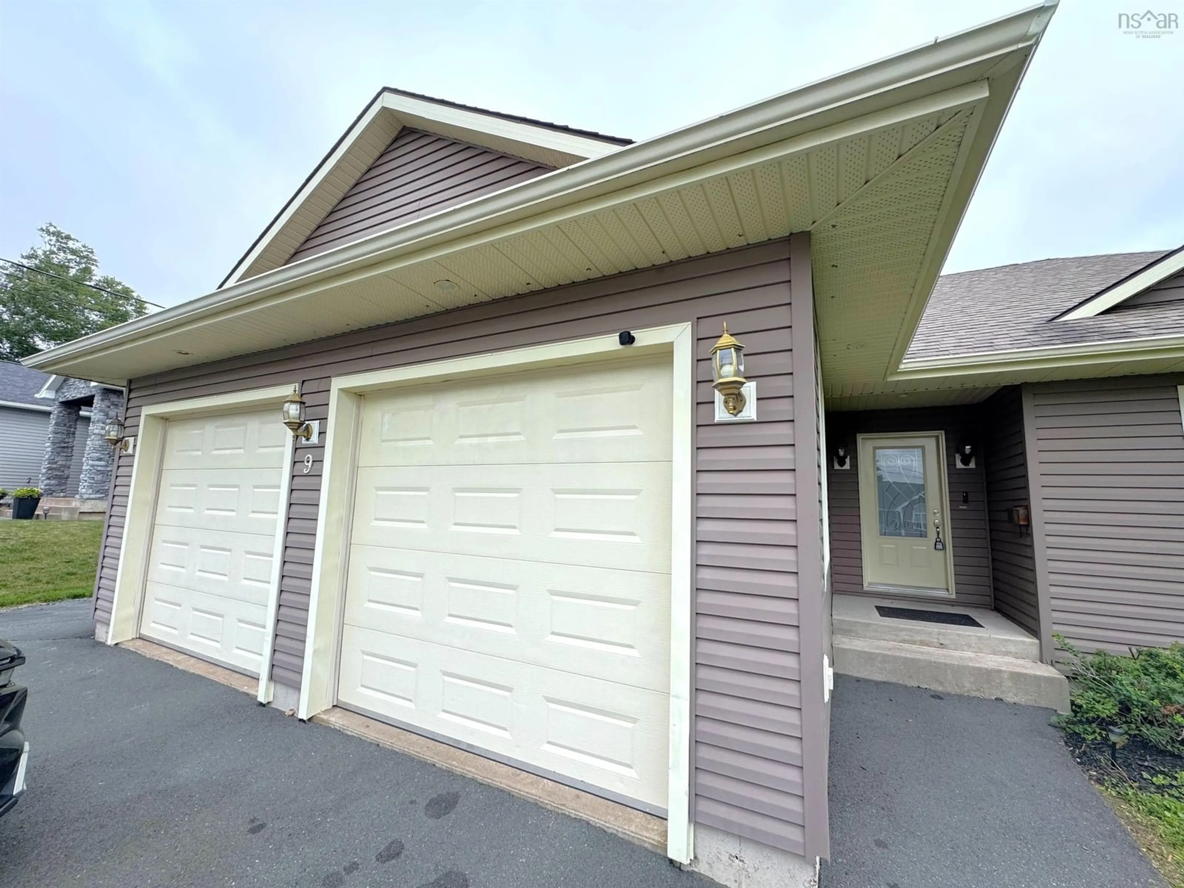 Indoor garage for 9 Rowan Ave, New Glasgow Nova Scotia B2H 0A3