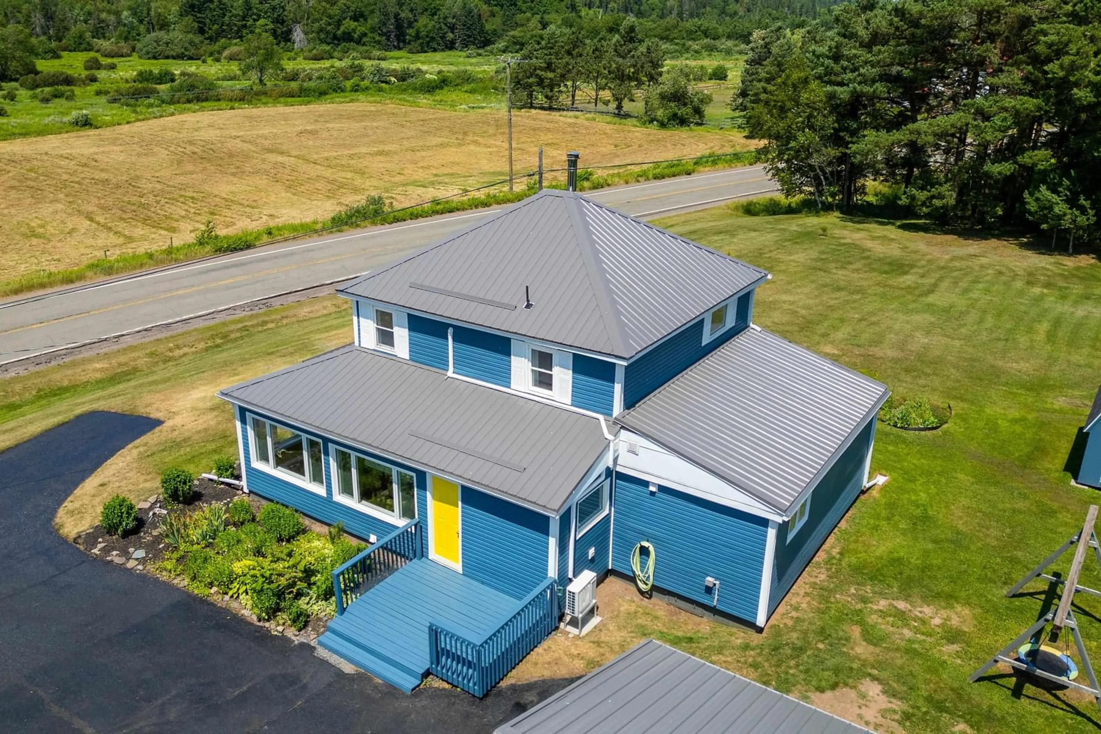 A pic from outside/outdoor area/front of a property/back of a property/a pic from drone, building for 168 Highway 302, Southampton Nova Scotia B0M 1W0