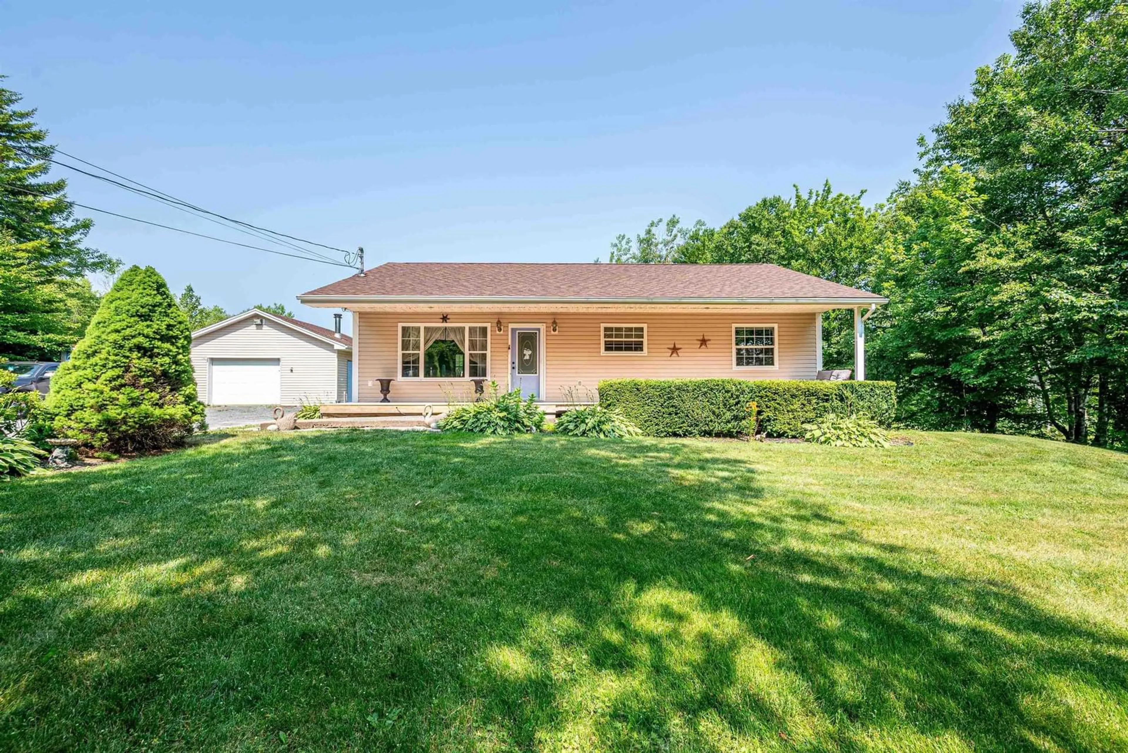 A pic from outside/outdoor area/front of a property/back of a property/a pic from drone, street for 35 Snowberry Crt, Middle Sackville Nova Scotia B4E 3H6