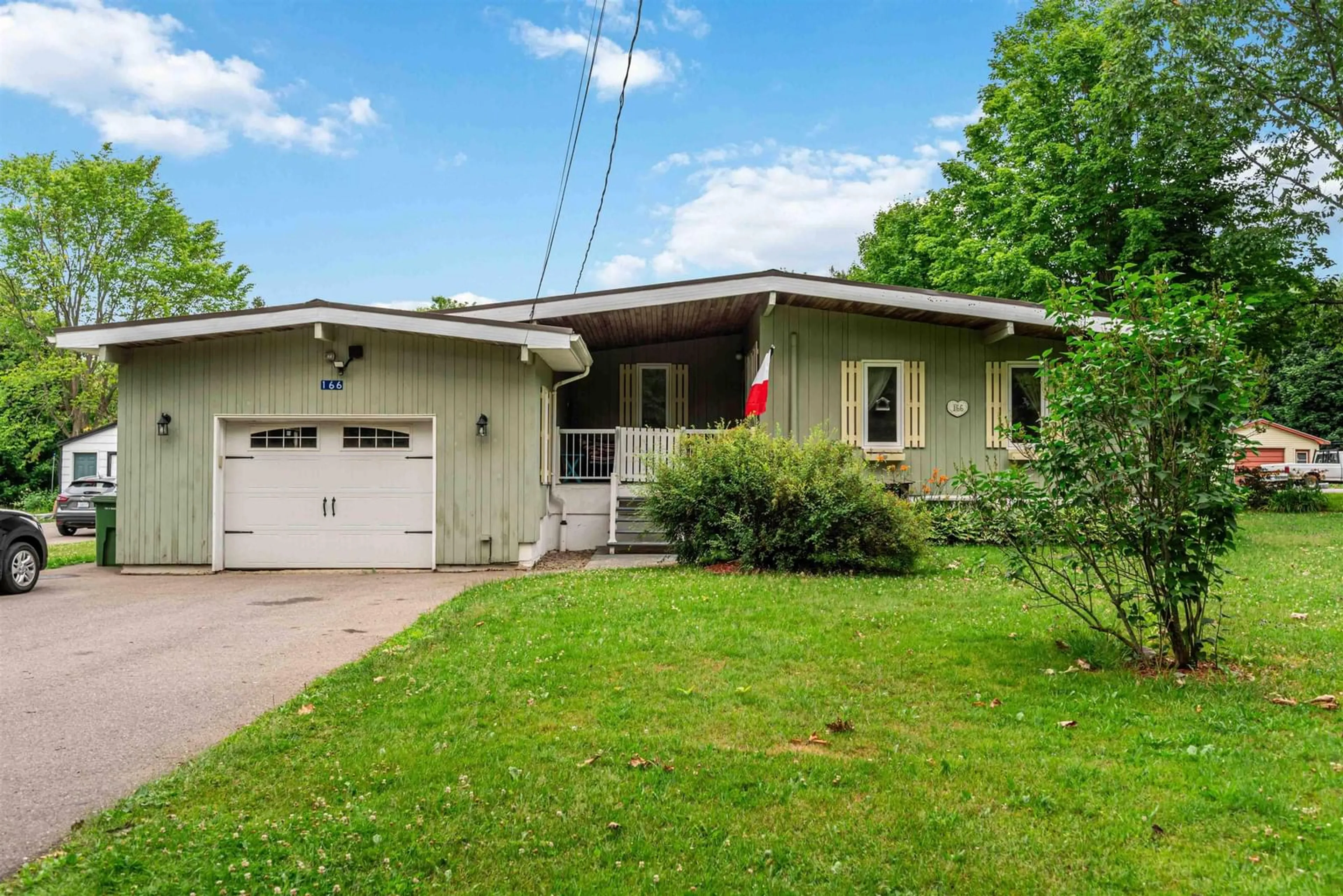 Home with vinyl exterior material, street for 166 Foster St, Berwick Nova Scotia B0P 1E0
