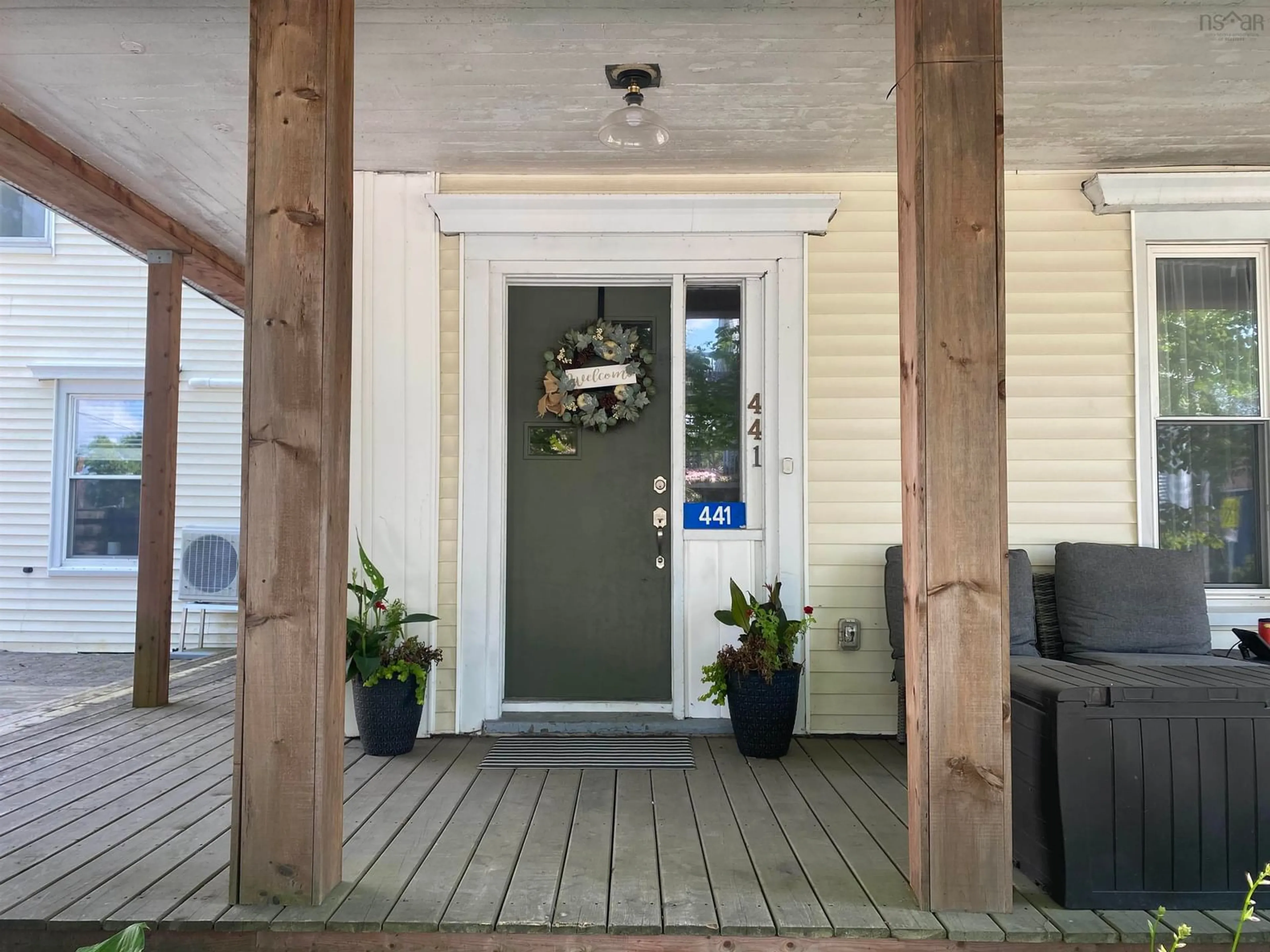 Indoor entryway for 441 Main St, Liverpool Nova Scotia B0T 1K0