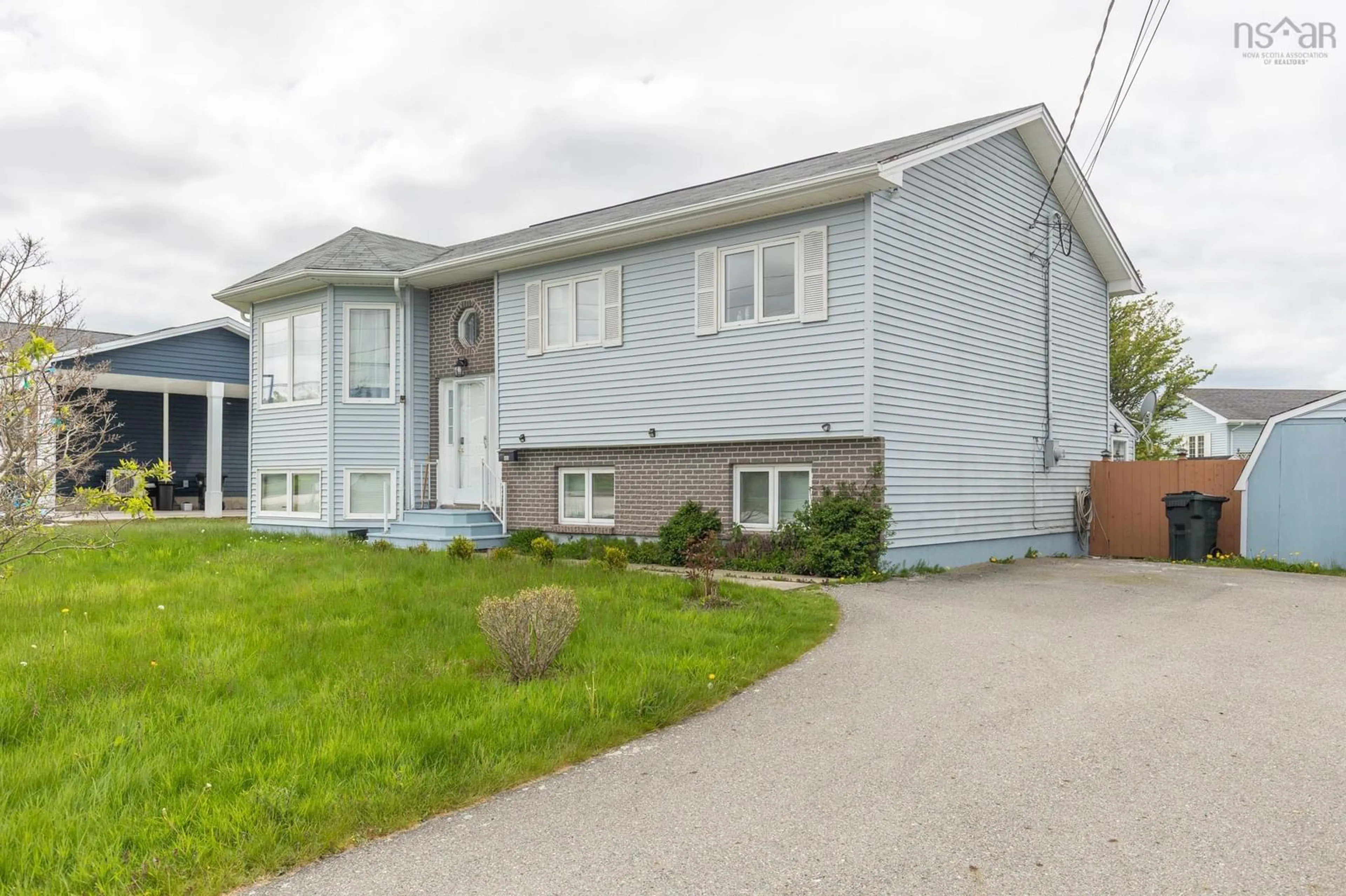Home with vinyl exterior material, street for 486 Brunswick St, Yarmouth Nova Scotia B5A 4S1