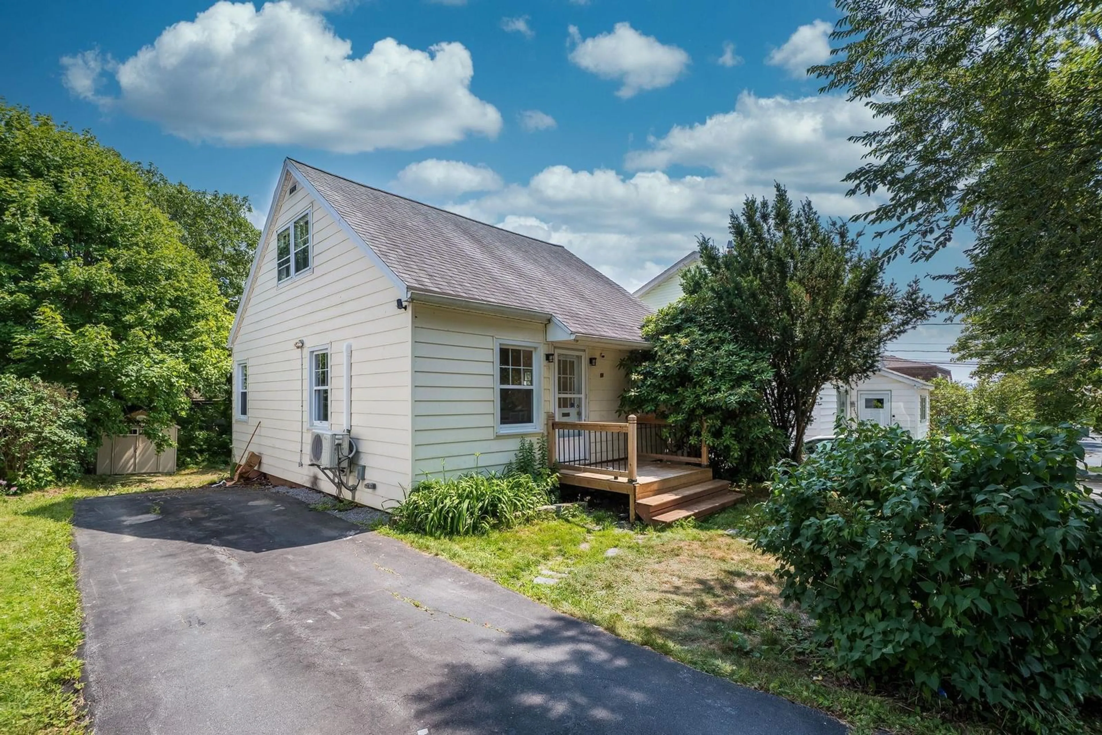 Unknown for 54 Symonds St, Dartmouth Nova Scotia B3A 3L7