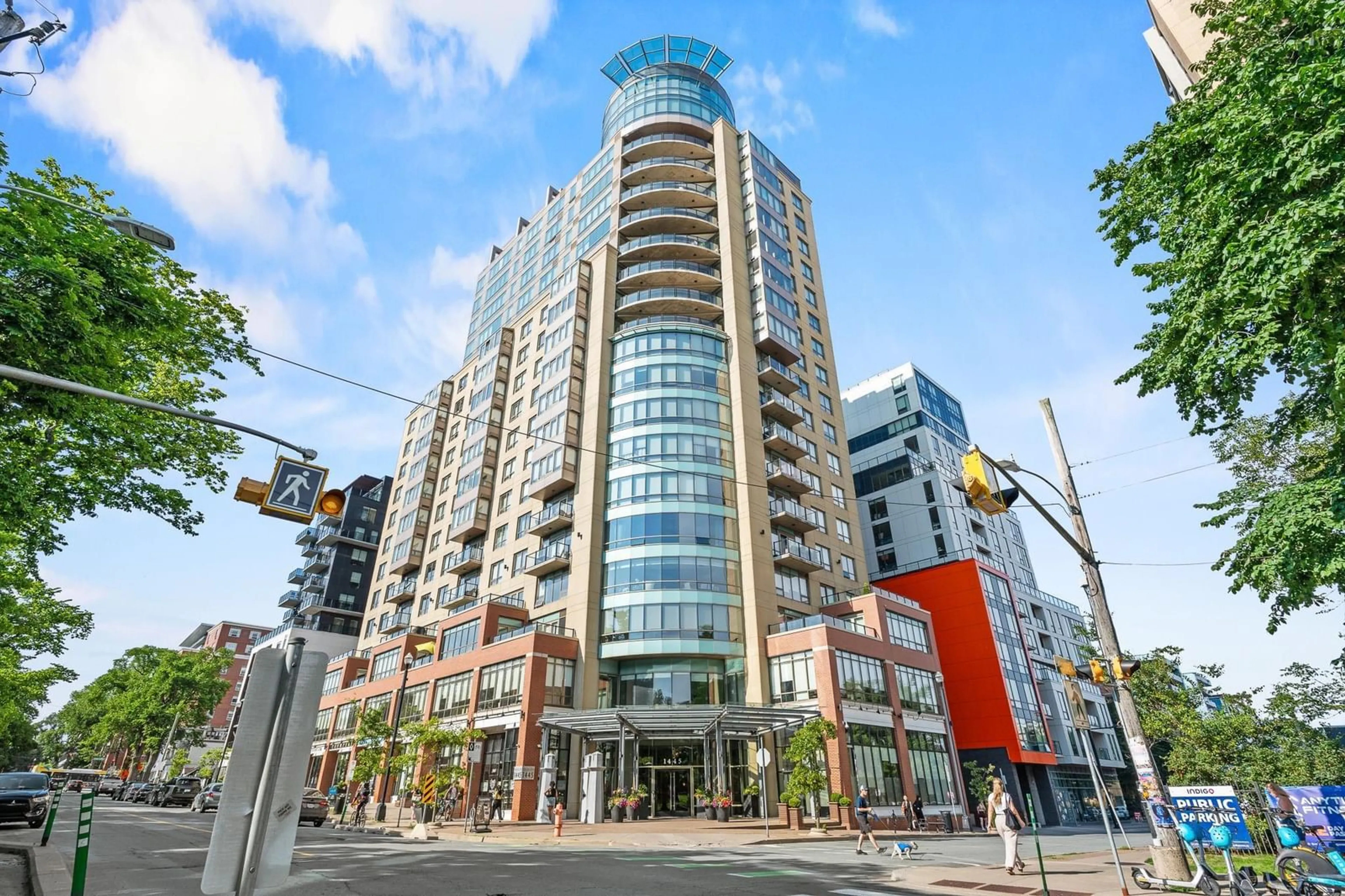 Indoor foyer for 1445 South Park St #1703, Halifax Nova Scotia B3J 0B6