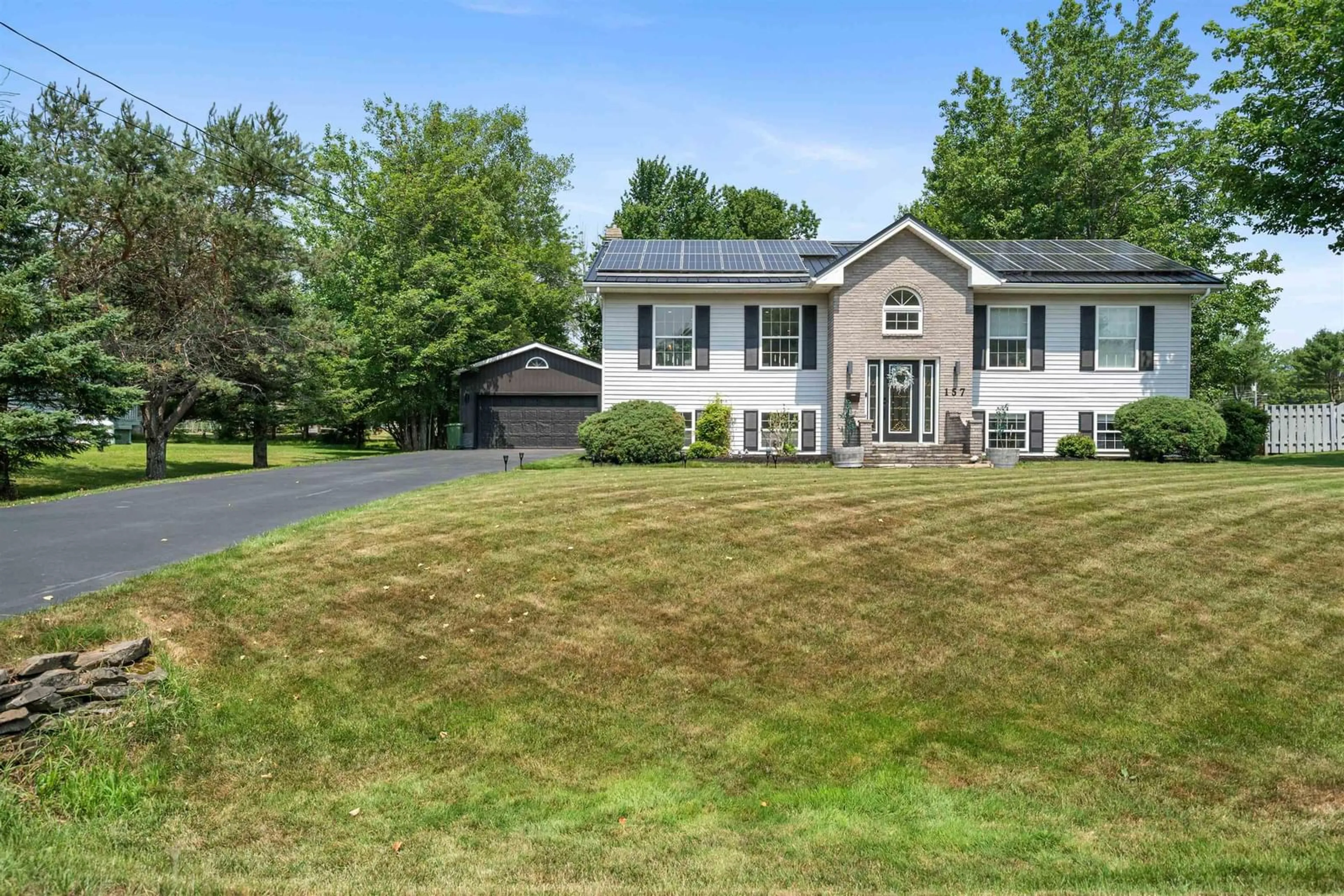 Home with vinyl exterior material, street for 157 Meadowland Ave, Valley Nova Scotia B2N 6K1