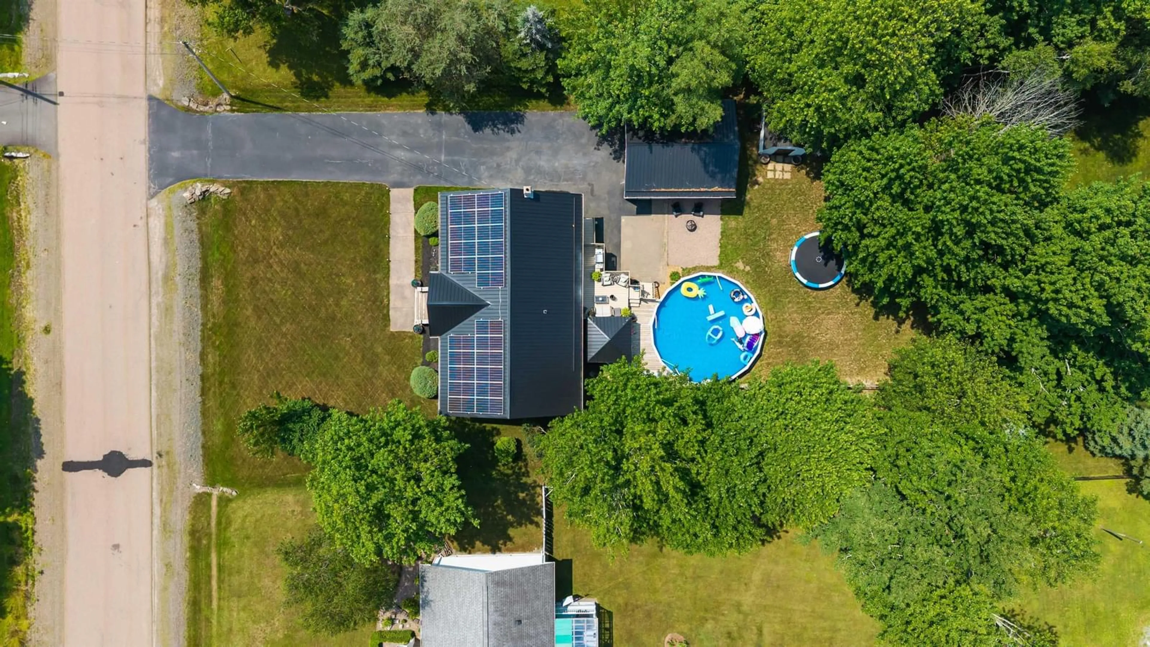 A pic from outside/outdoor area/front of a property/back of a property/a pic from drone, water/lake/river/ocean view for 157 Meadowland Ave, Valley Nova Scotia B2N 6K1